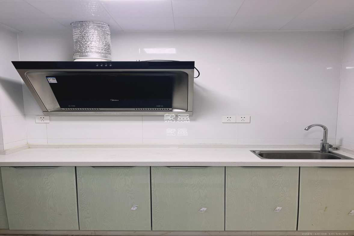 嘉华城(一期)  1室1厅1卫    1350.0元/月 嘉华城(一期)  1室1厅1卫    1350.0元/月室内图