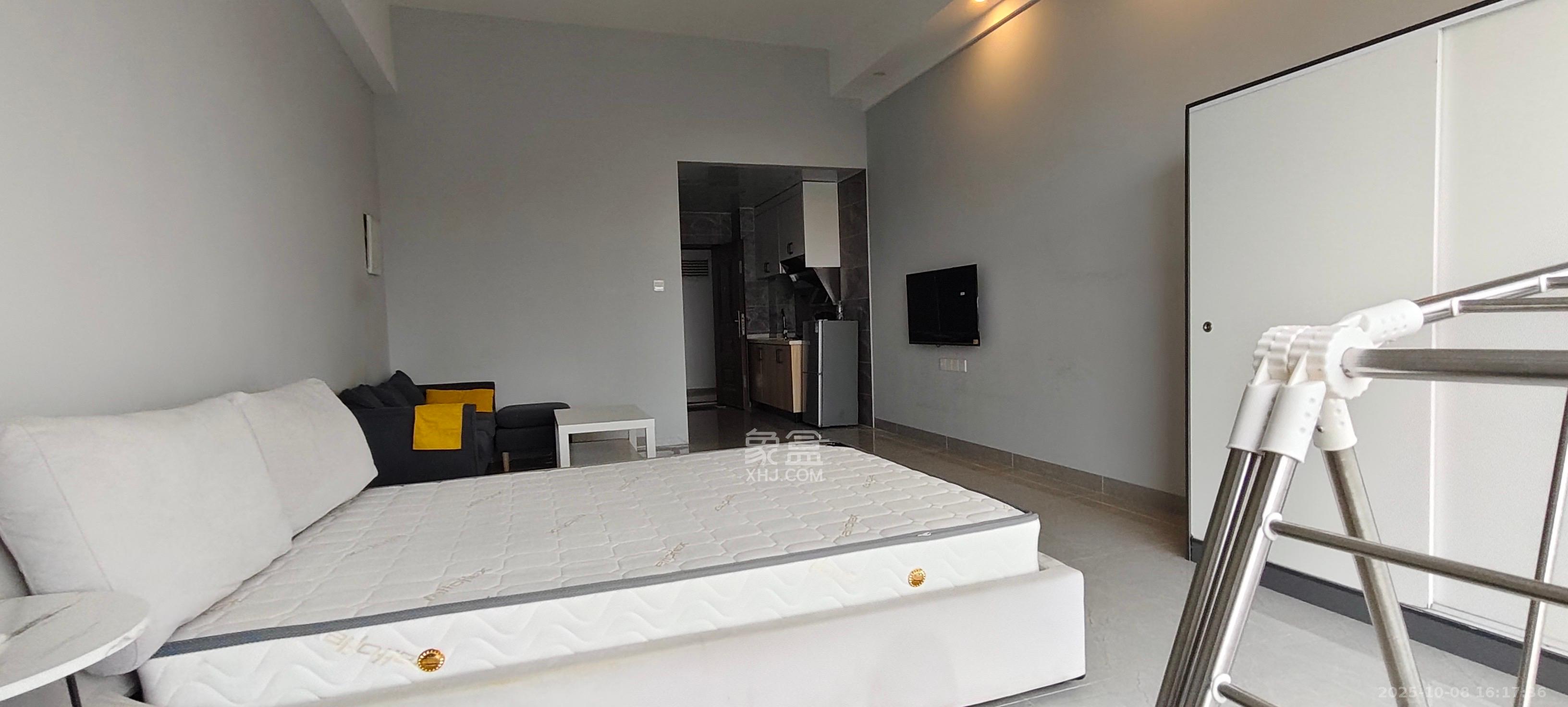 奥克斯滨仕花园(奥克斯洋湖广场/奥克斯中心) 1室0厅0卫 1800.0元/月 奥克斯滨仕花园(奥克斯洋湖广场/奥克斯中心) 1室0厅0卫 1800.0元/月室内图