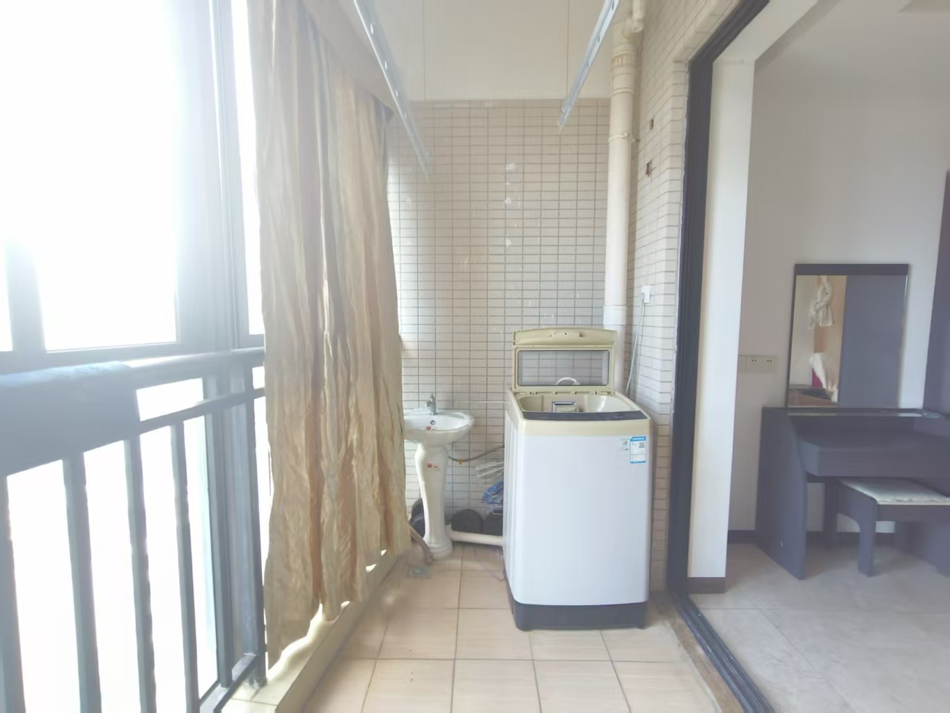 福隆广场 1室1厅1卫 1800.0元/月 福隆广场 1室1厅1卫 1800.0元/月室内图