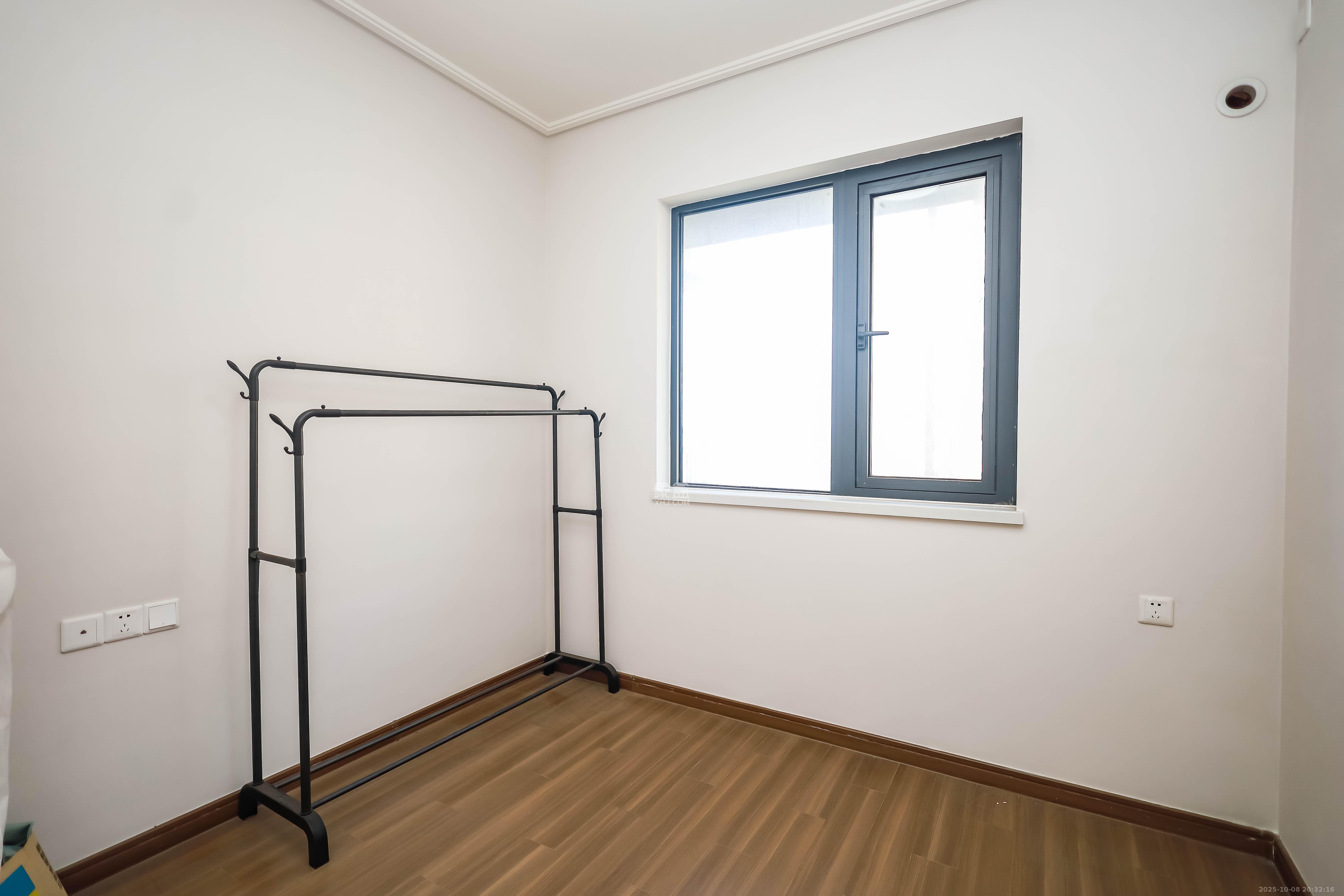 保利恒伟时光印象  4室2厅2卫    136.0万卧室