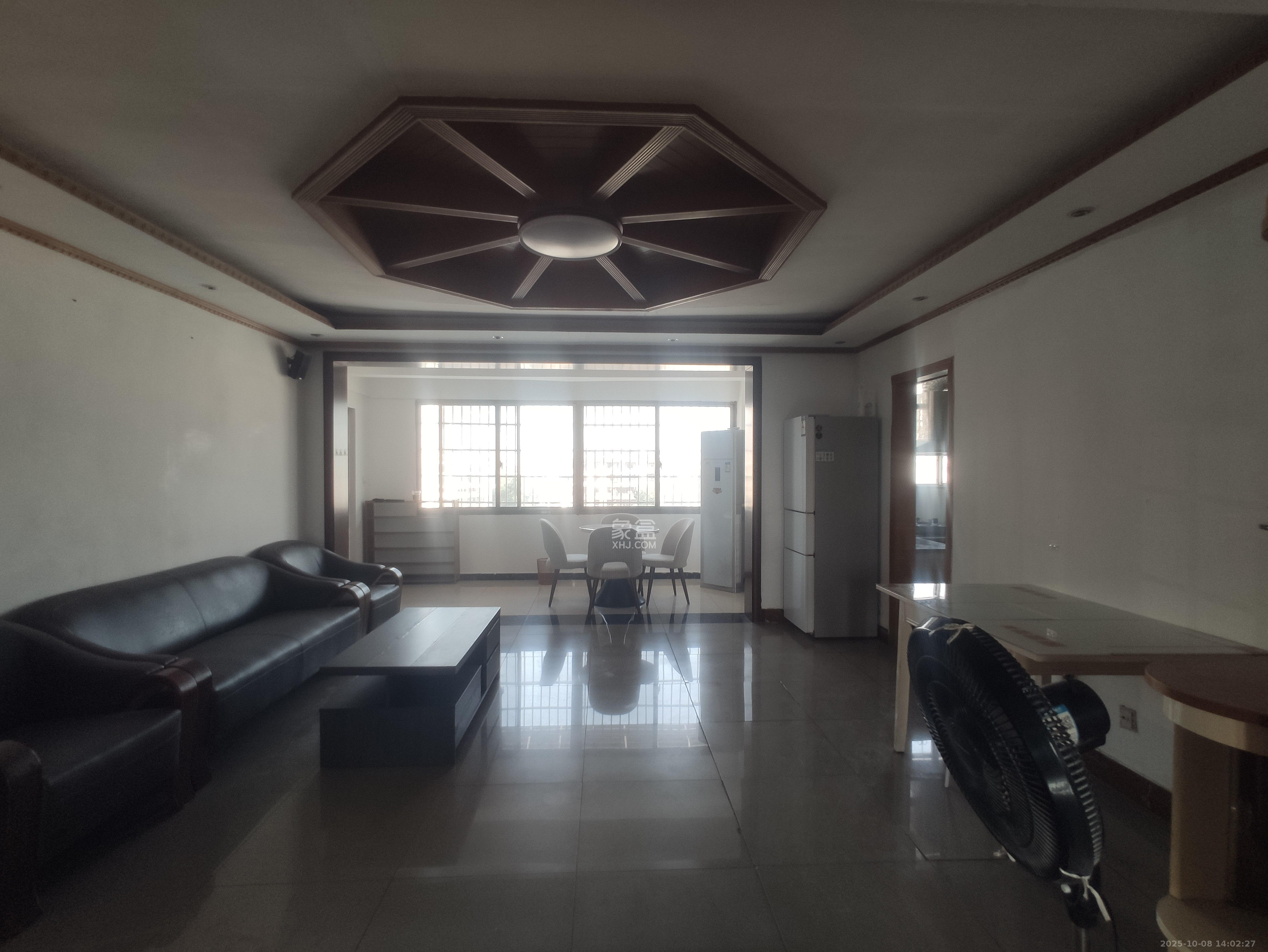 广铁六公司宿舍 2室2厅1卫 1800.0元/月 广铁六公司宿舍 2室2厅1卫 1800.0元/月室内图