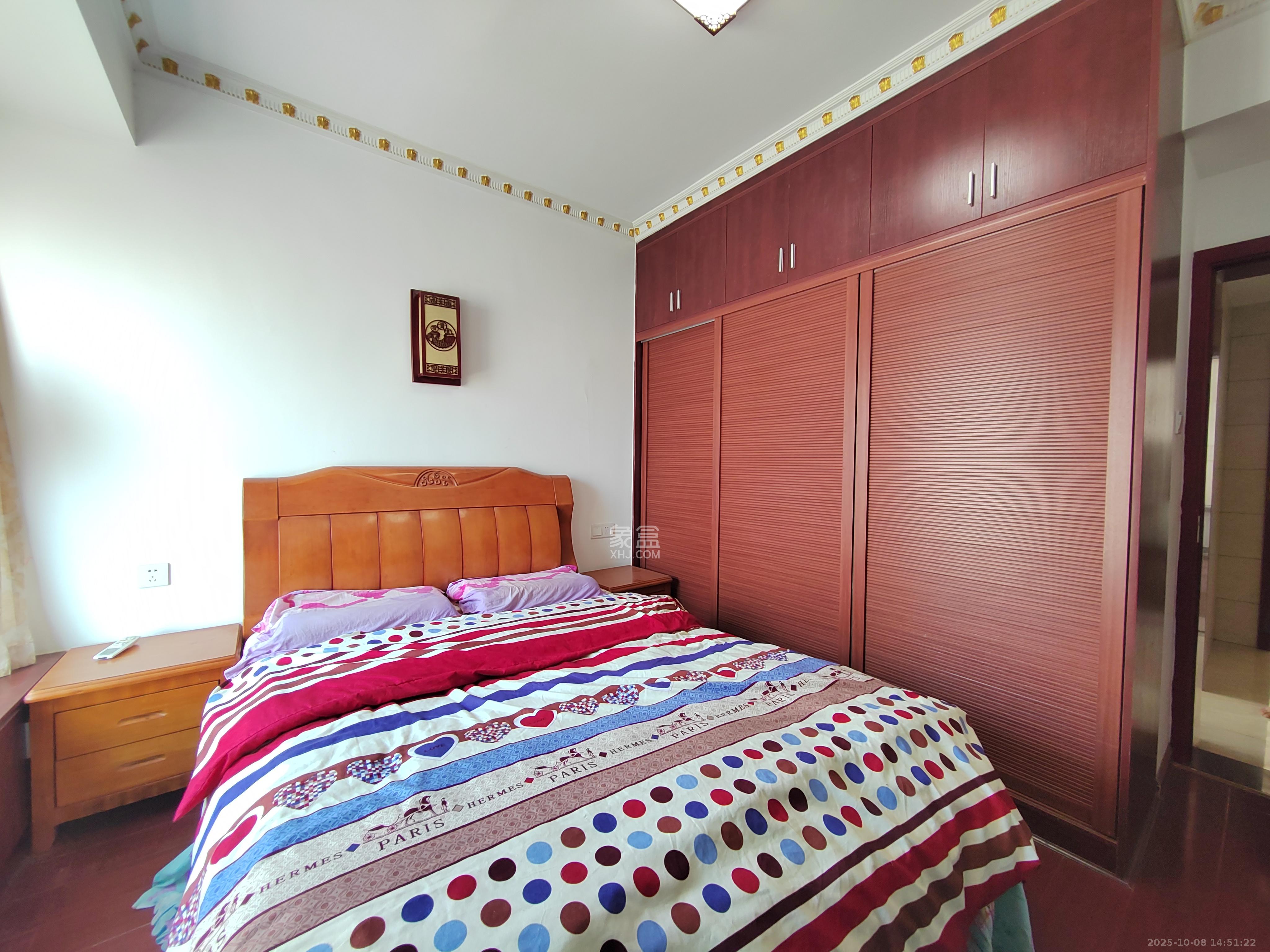 文景领秀  3室2厅2卫    2500.0元/月 文景领秀  3室2厅2卫    2500.0元/月室内图