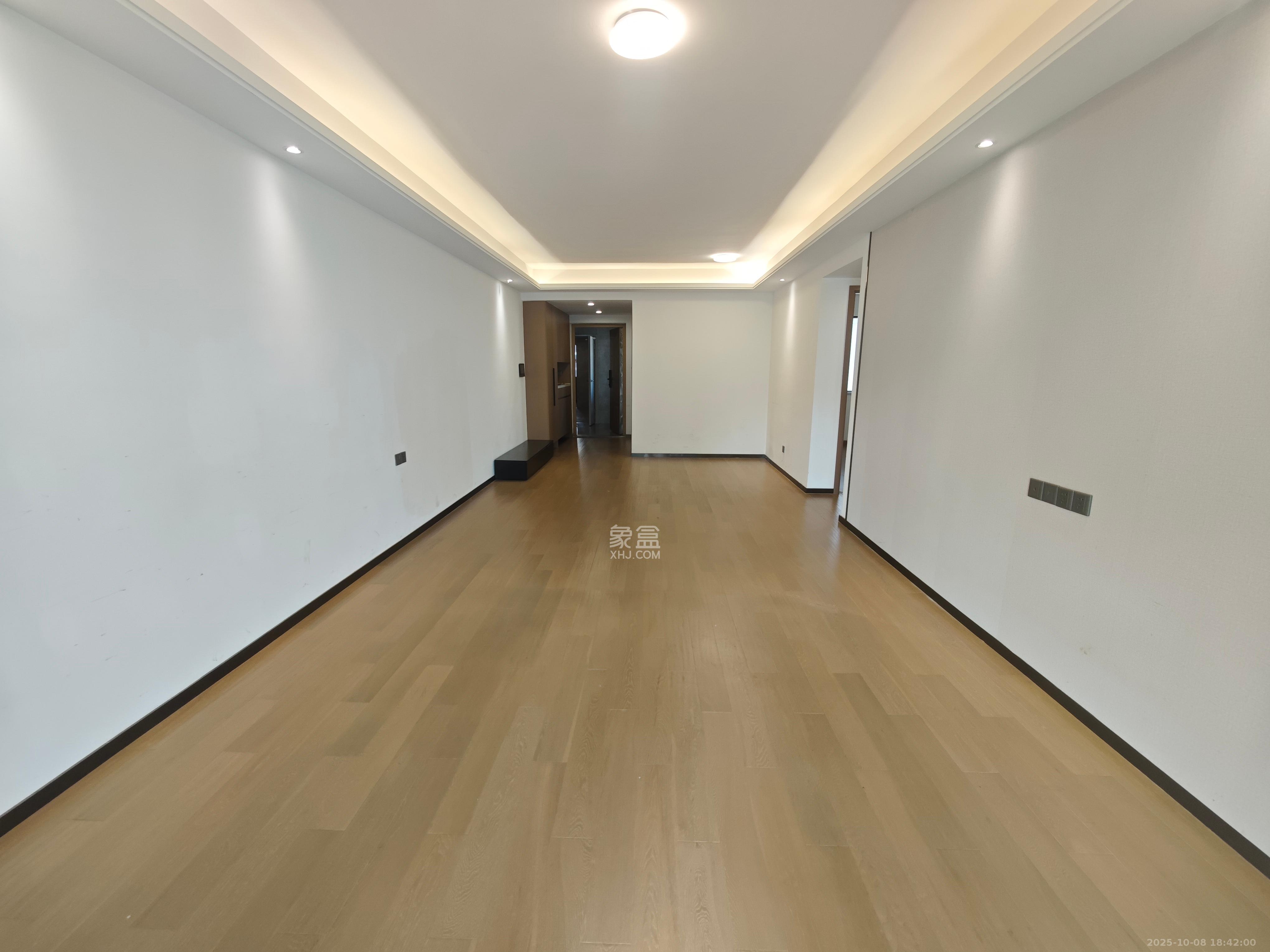 招商华发天汇 4室2厅2卫 4500.0元/月 招商华发天汇 4室2厅2卫 4500.0元/月室内图