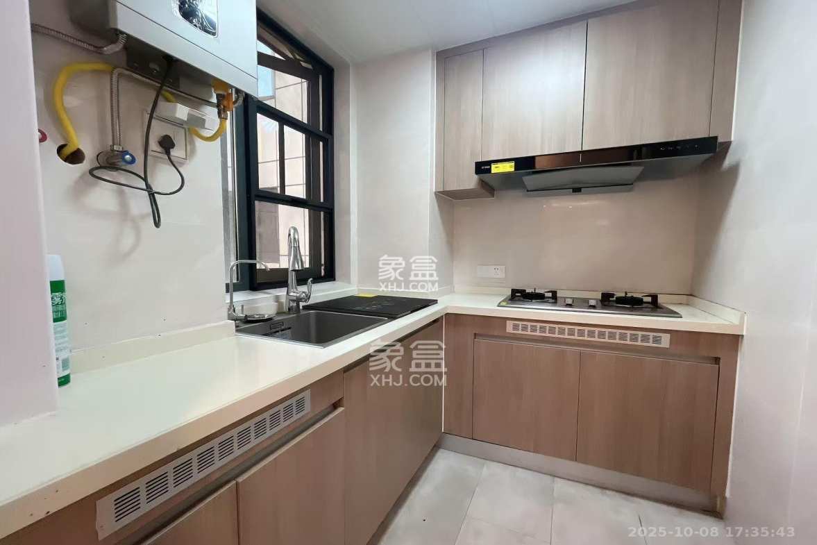 清控湖山雅居北区  3室2厅1卫    1800.0元/月 清控湖山雅居北区  3室2厅1卫    1800.0元/月室内图