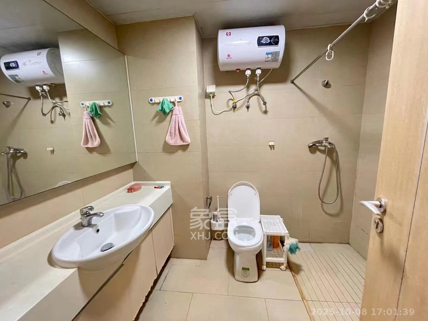 万科金色家园 1室1厅1卫 1350.0元/月 万科金色家园 1室1厅1卫 1350.0元/月室内图