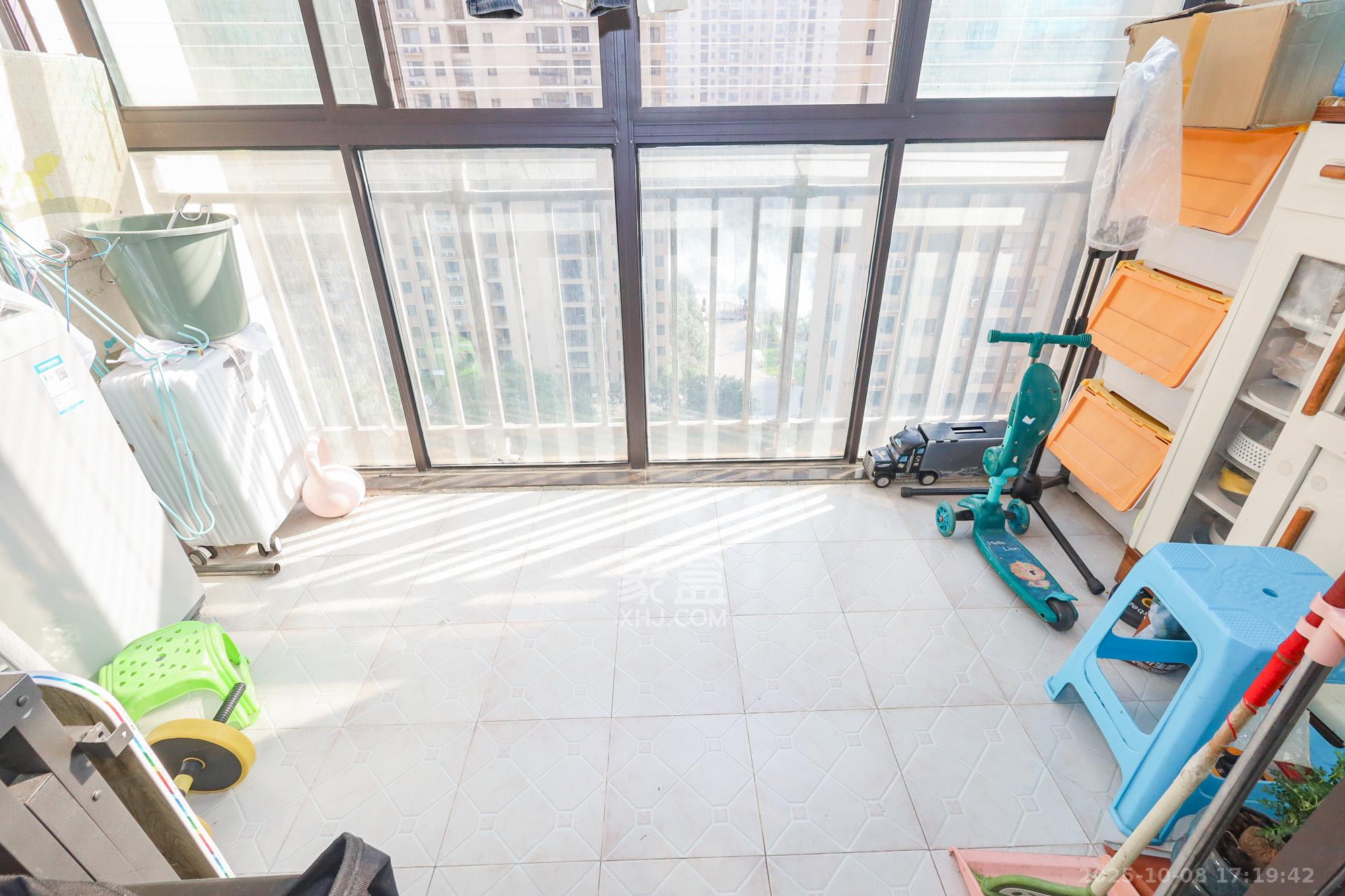 钰龙天下二期(钰龙佳园) 3室2厅2卫 248.0万 钰龙天下二期(钰龙佳园) 3室2厅2卫 248.0万阳台