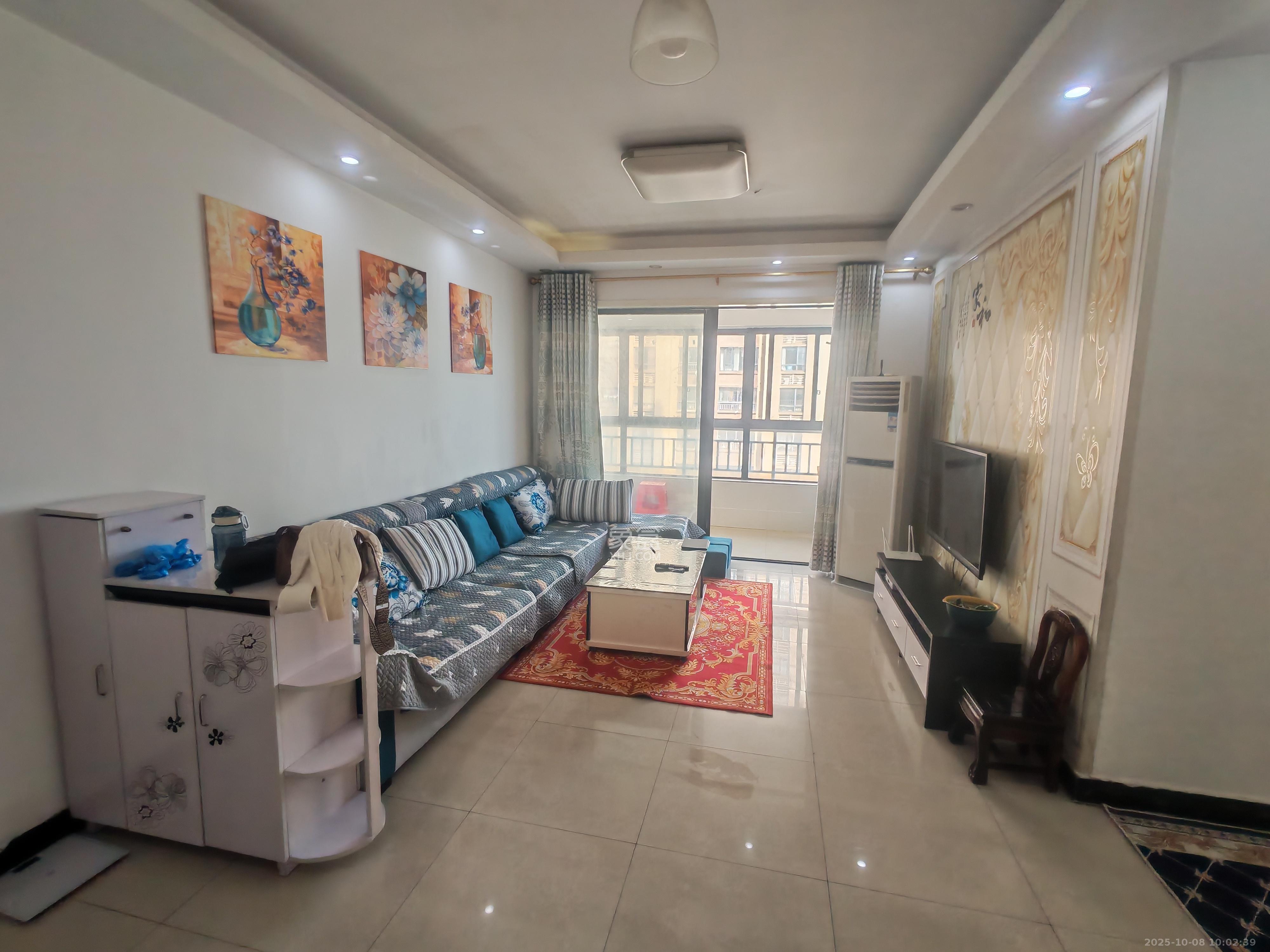 香樟兰亭(朗峰苑)  4室2厅1卫    2600.0元/月 香樟兰亭(朗峰苑)  4室2厅1卫    2600.0元/月室内图