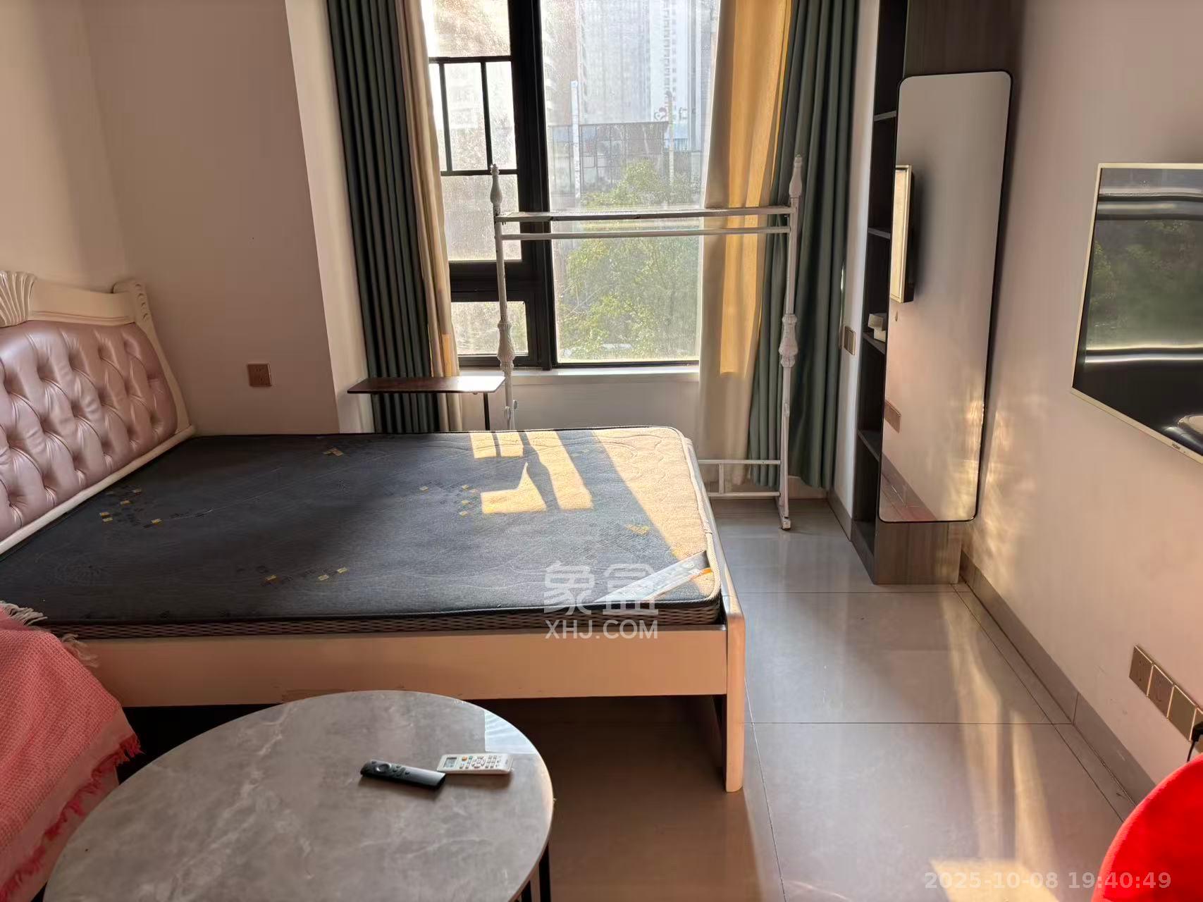 新城悦隽公园  1室1厅1卫    1200.0元/月室内图