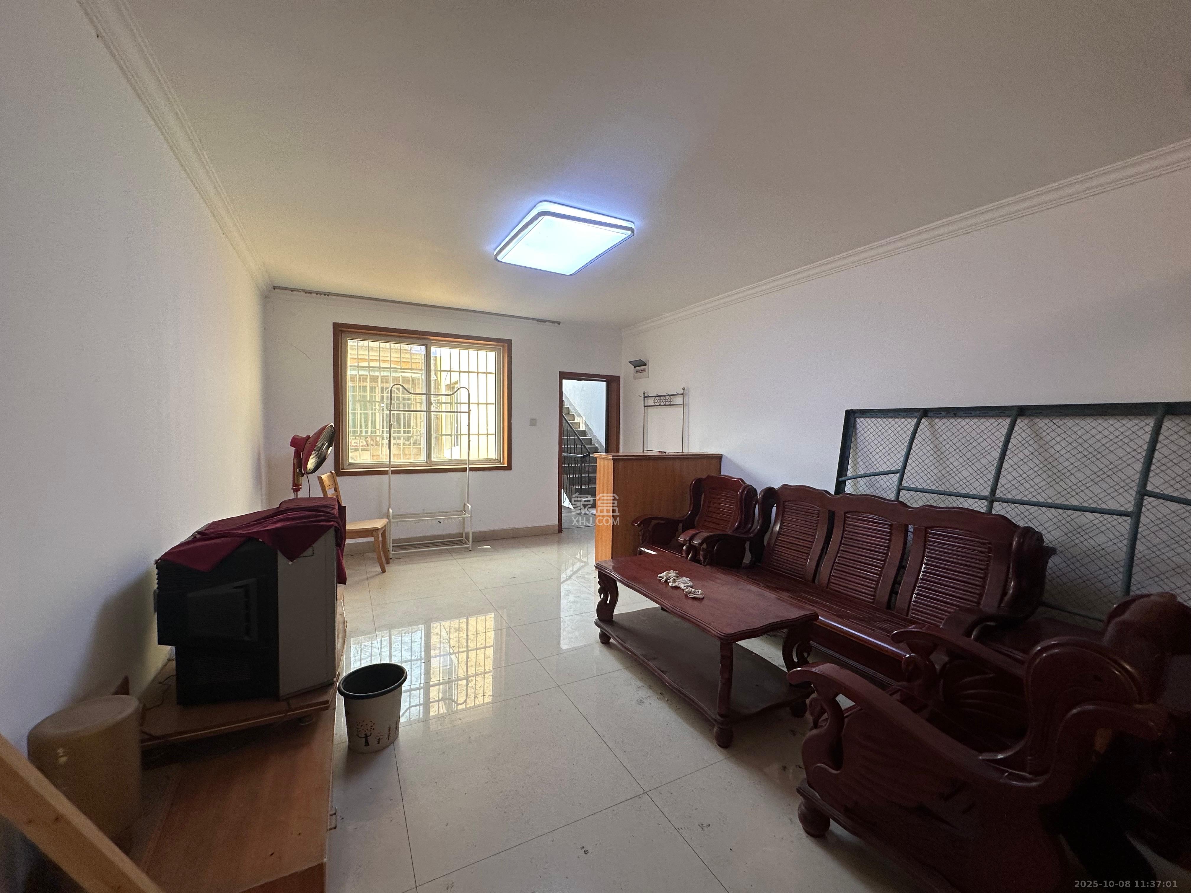 御景龙城 3室2厅2卫 1900.0元/月 御景龙城 3室2厅2卫 1900.0元/月室内图