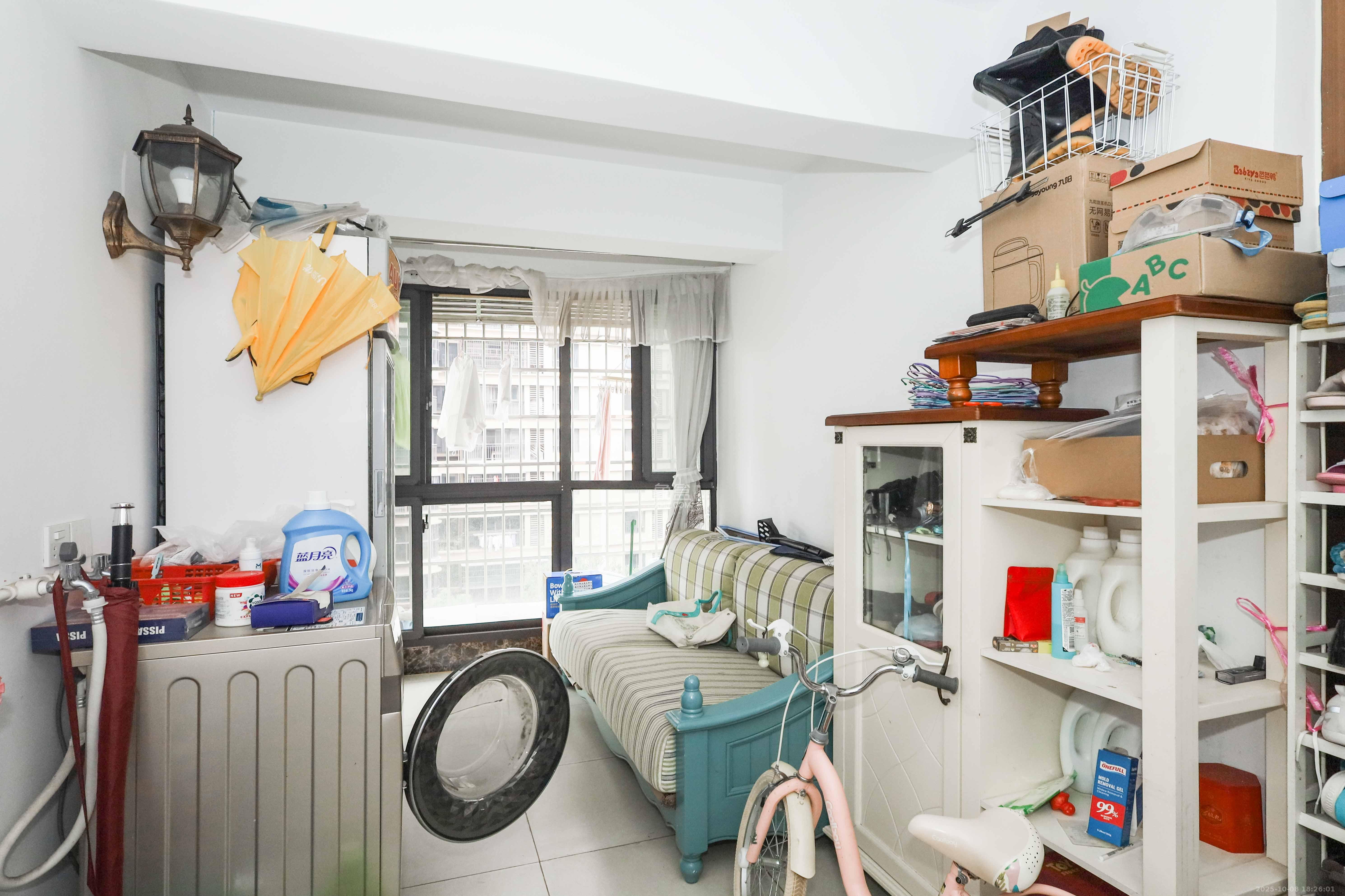 保利麓谷林语D区  4室2厅2卫    128.0万阳台