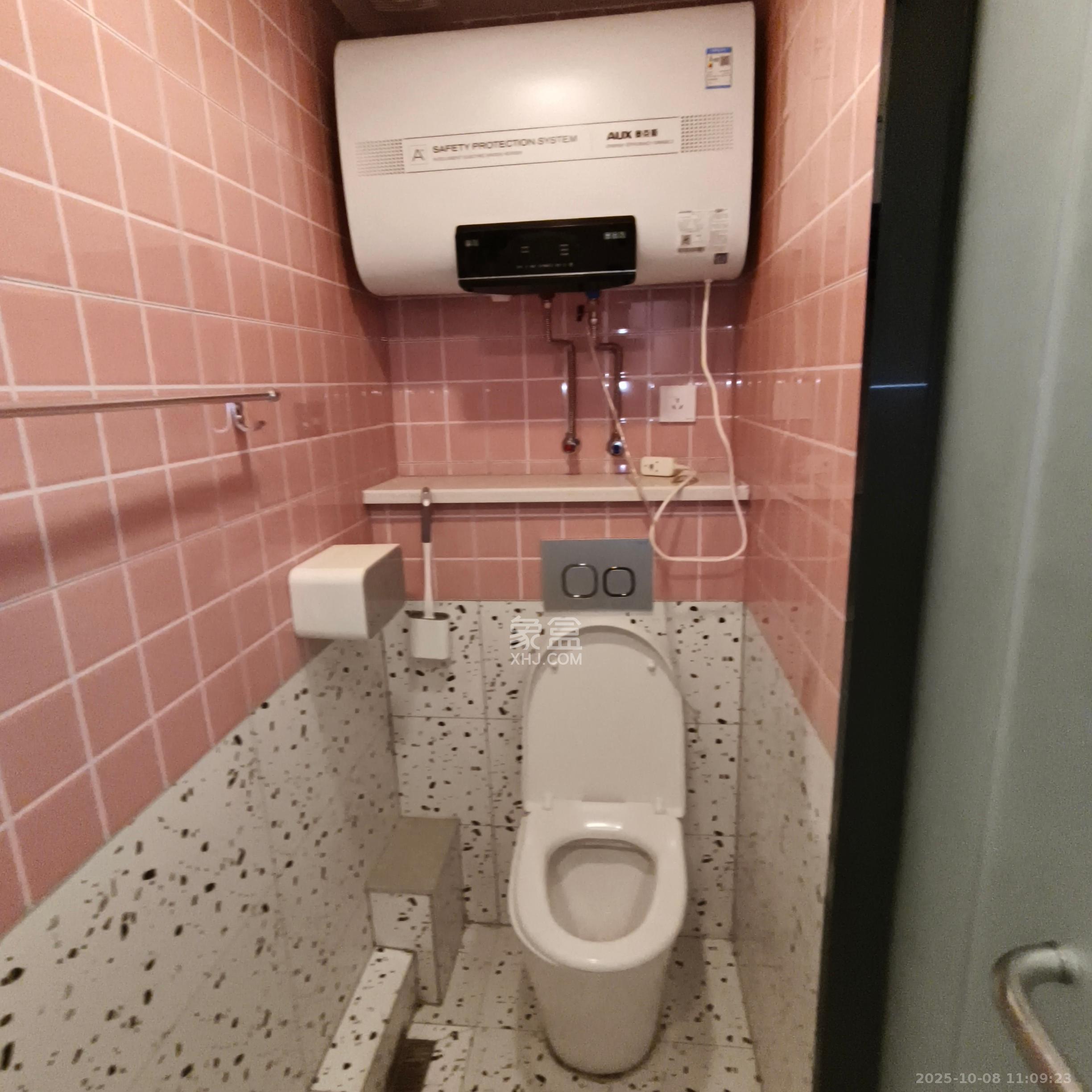 敬天广场  1室1厅1卫    2300.0元/月室内图