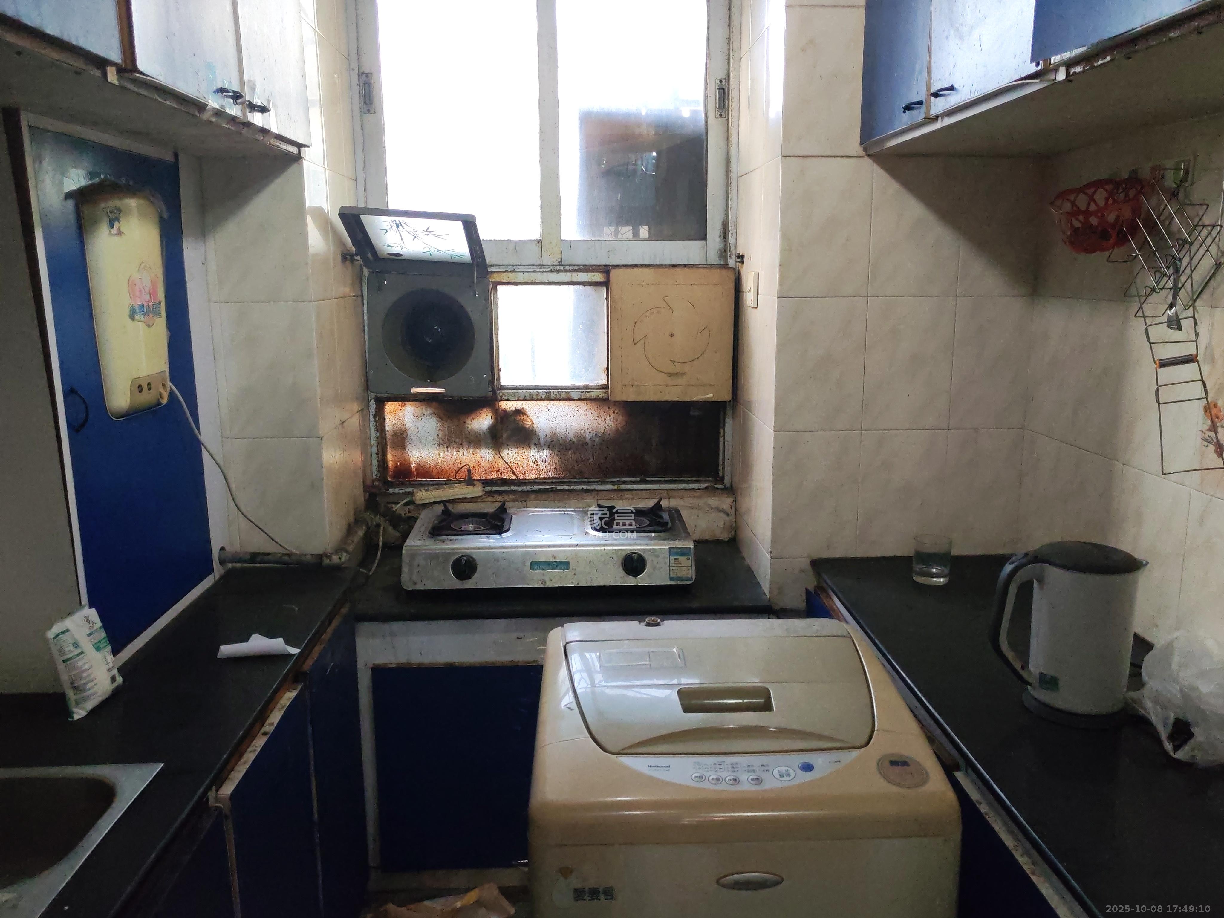 解放四村626号(长沙市三医院宿舍)  2室1厅1卫    1500.0元/月 解放四村626号(长沙市三医院宿舍)  2室1厅1卫    1500.0元/月室内图