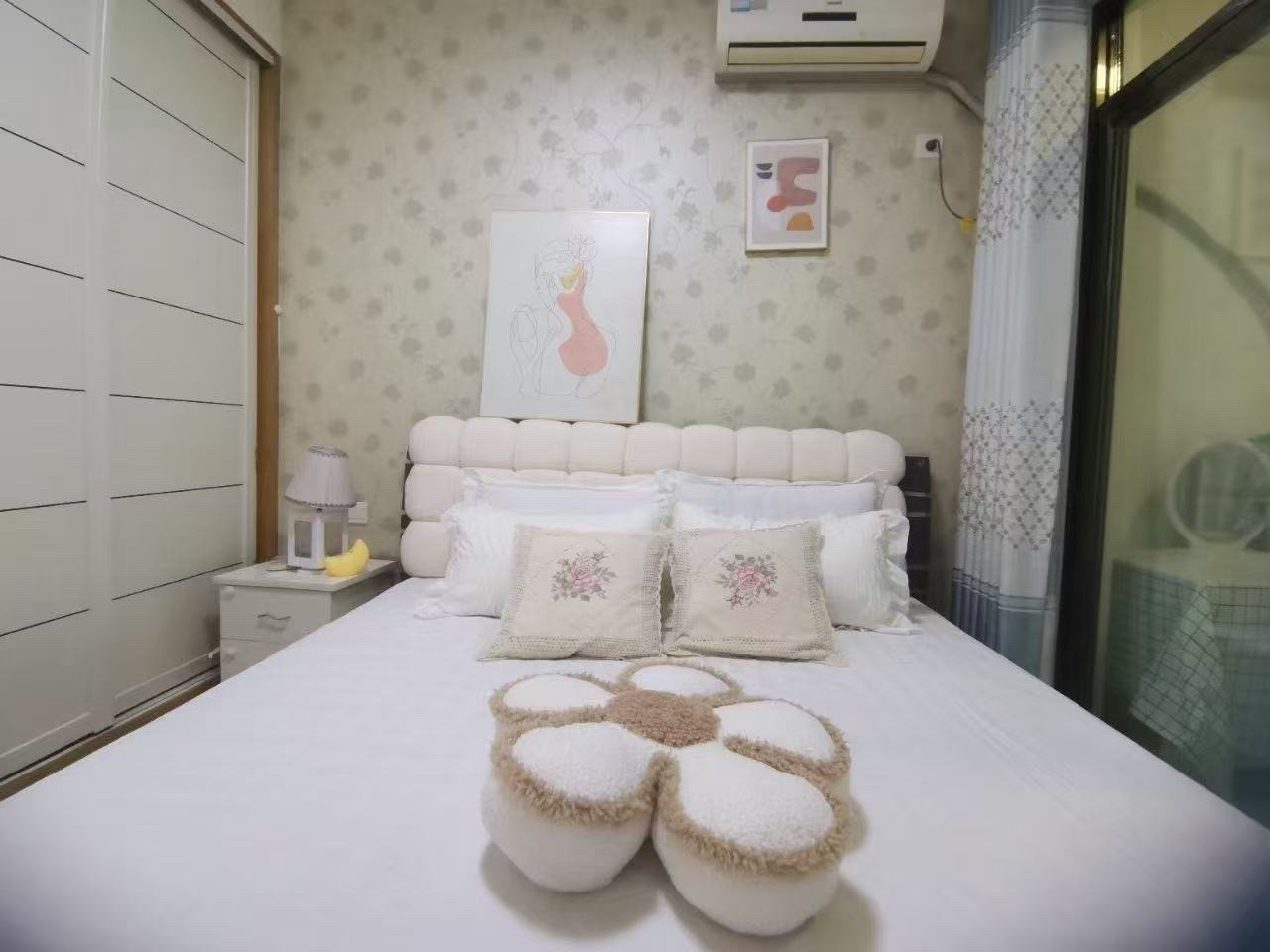 华新苑 2室2厅1卫 1800.0元/月 华新苑 2室2厅1卫 1800.0元/月室内图