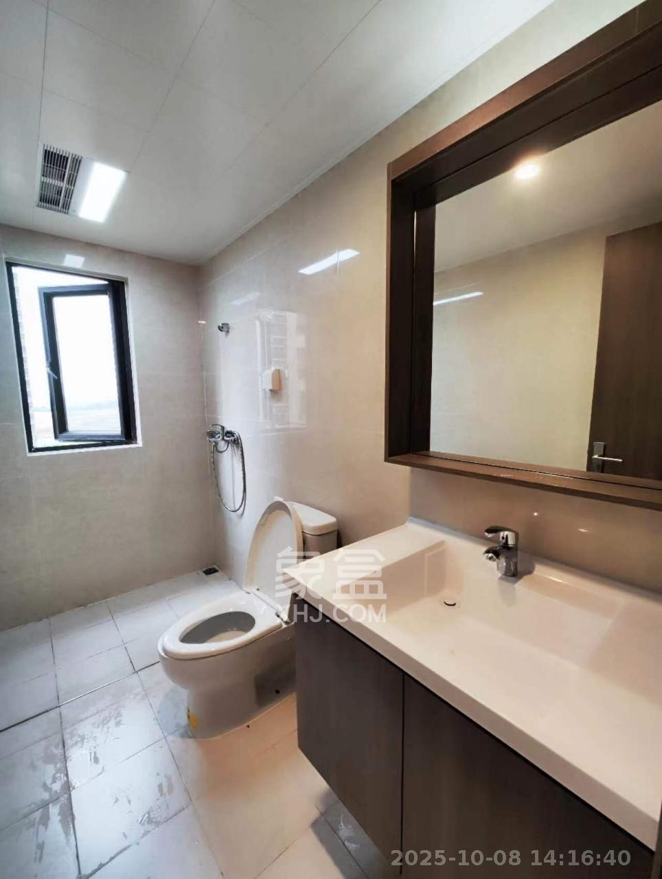 保利香槟国际  4室2厅2卫    2600.0元/月 保利香槟国际  4室2厅2卫    2600.0元/月室内图