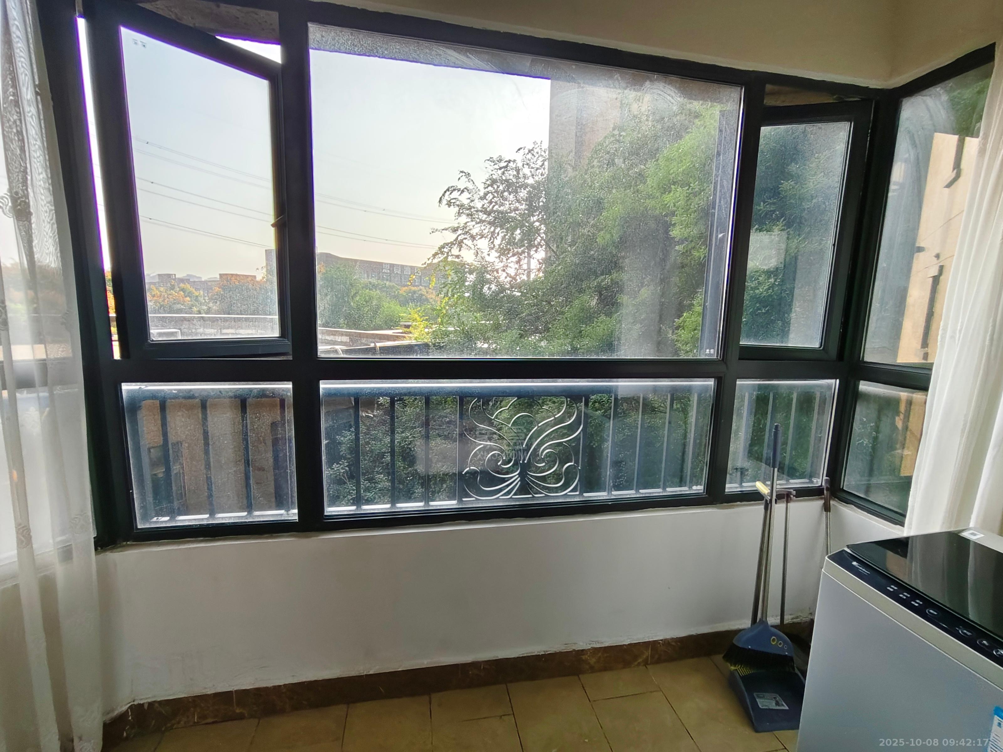 恒大华府 2室2厅1卫 2100.0元/月 恒大华府 2室2厅1卫 2100.0元/月室内图