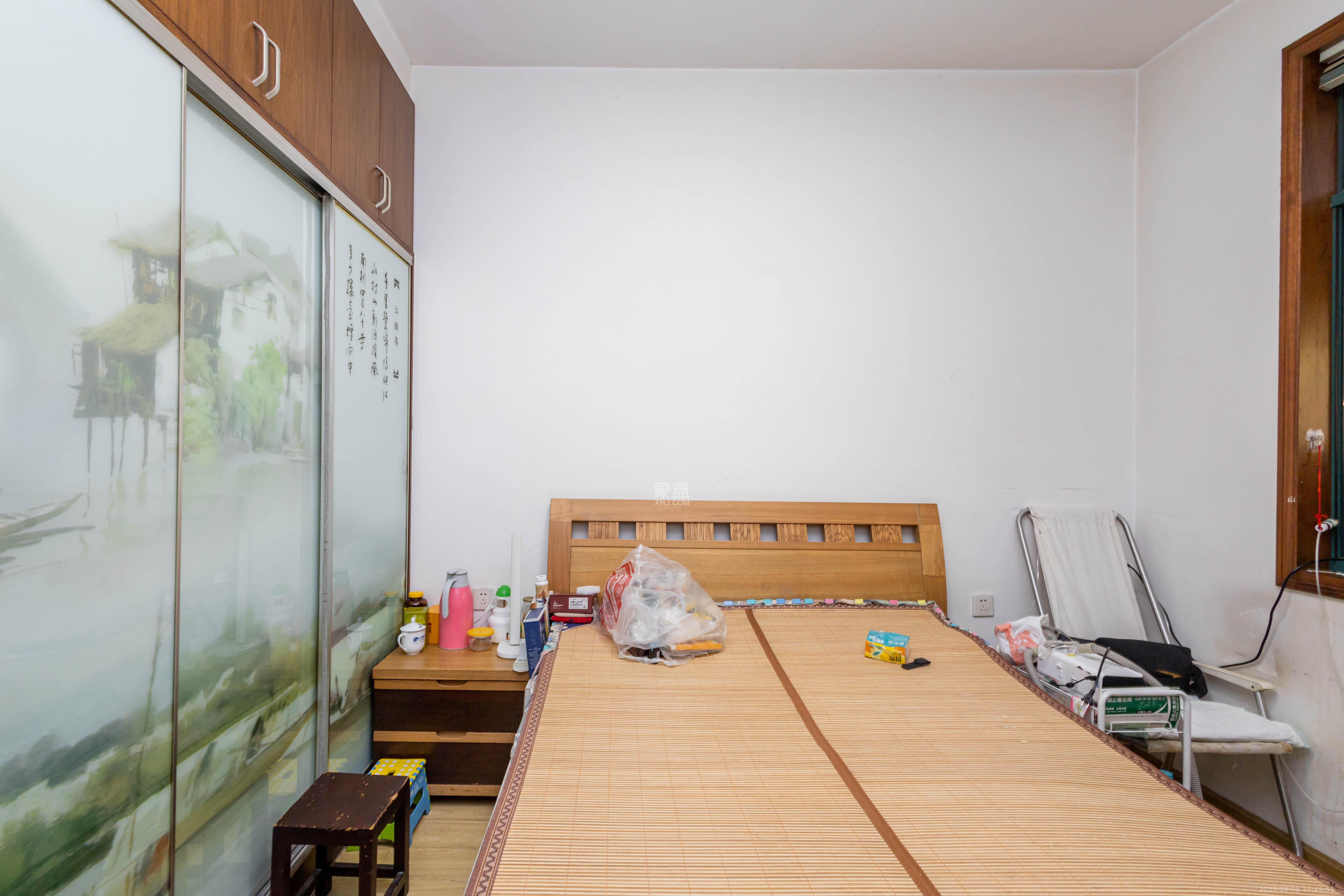 东业早安星城 4室2厅2卫 68.8万 东业早安星城 4室2厅2卫 68.8万卧室