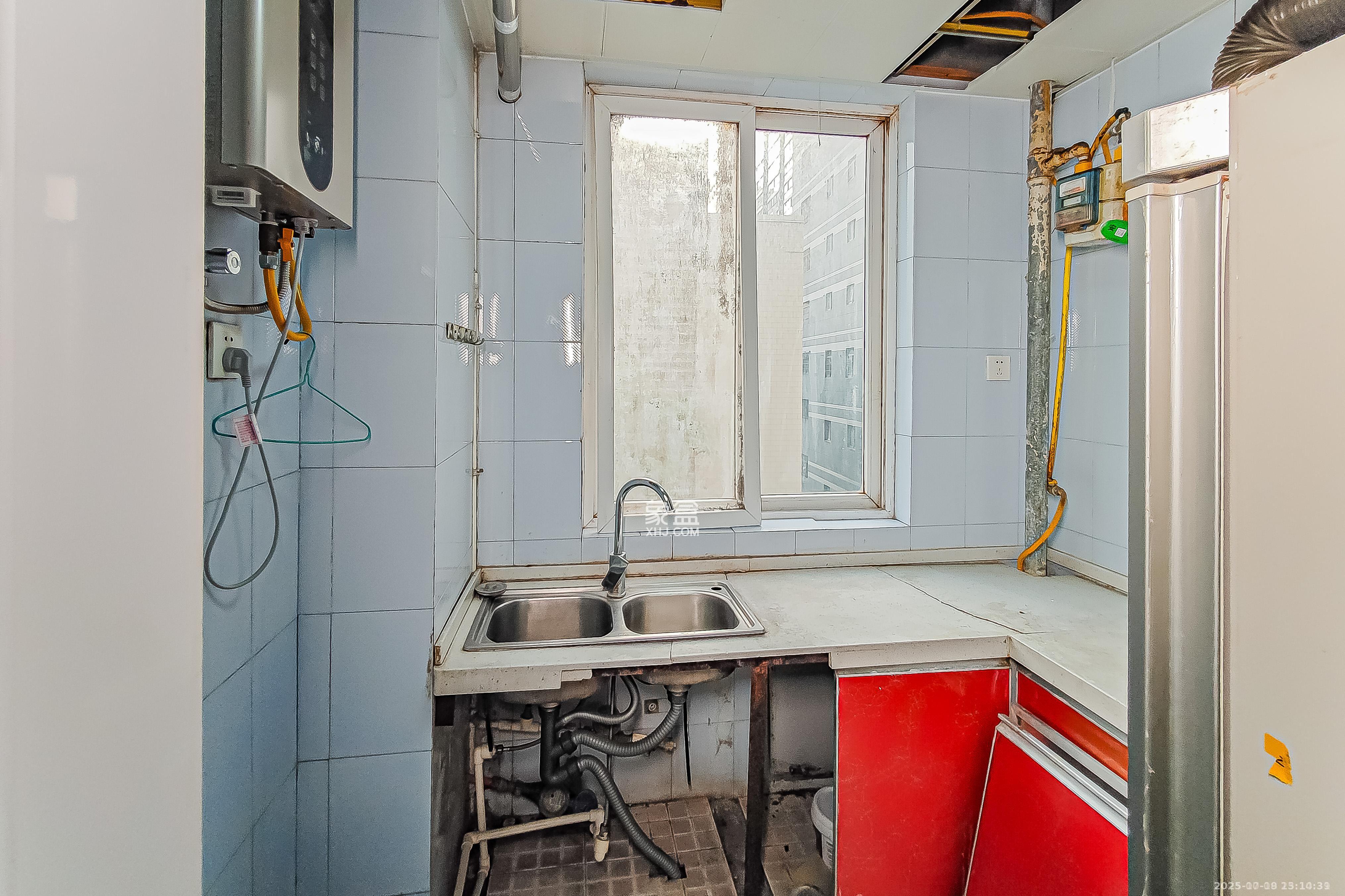 五一华府  3室2厅2卫    4000.0元/月室内图