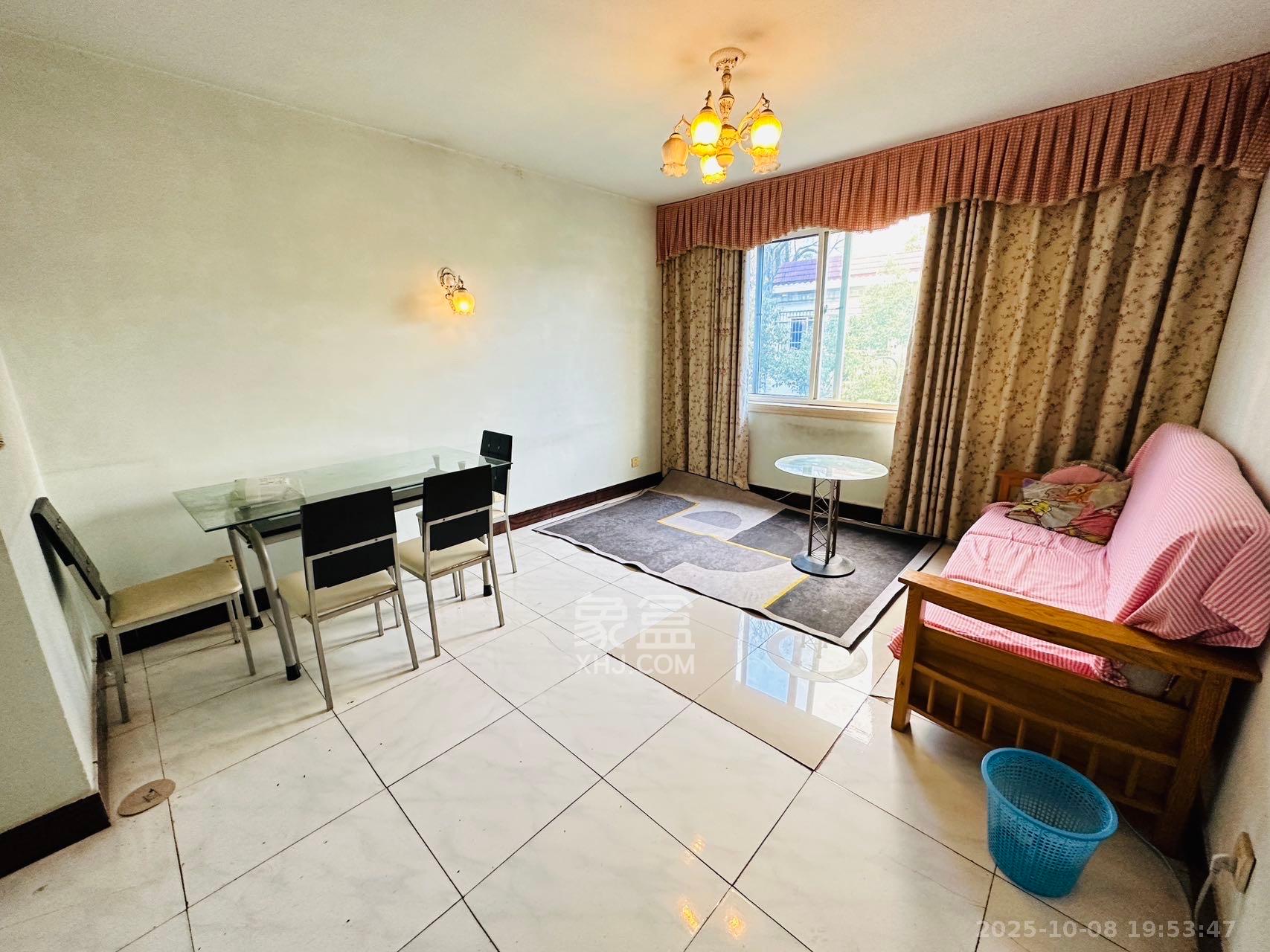 杏花园小区  2室1厅1卫    1500.0元/月 杏花园小区  2室1厅1卫    1500.0元/月