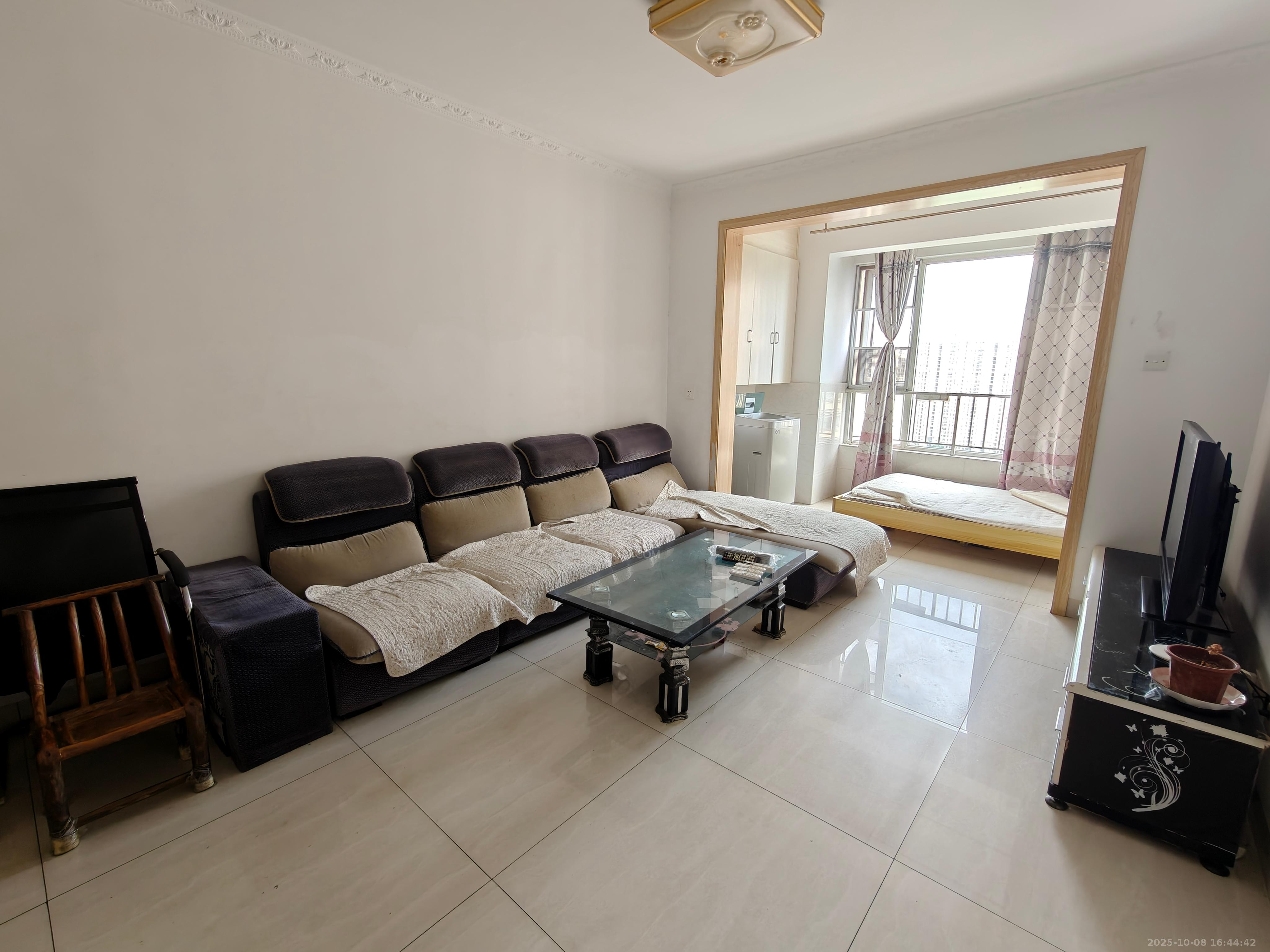 佳兆业金域天下三期 3室2厅1卫 1600.0元/月 佳兆业金域天下三期 3室2厅1卫 1600.0元/月室内图