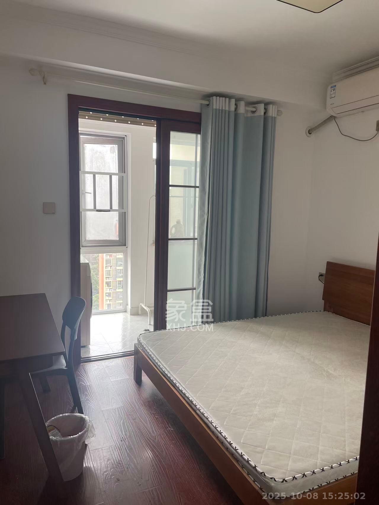 联美品格  1室2厅1卫    2200.0元/月室内图