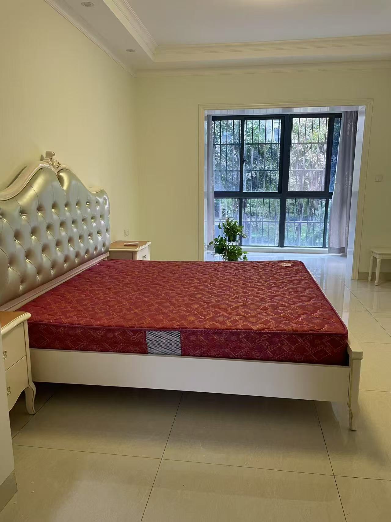 蓝城印象 4室2厅2卫 6500.0元/月 蓝城印象 4室2厅2卫 6500.0元/月室内图