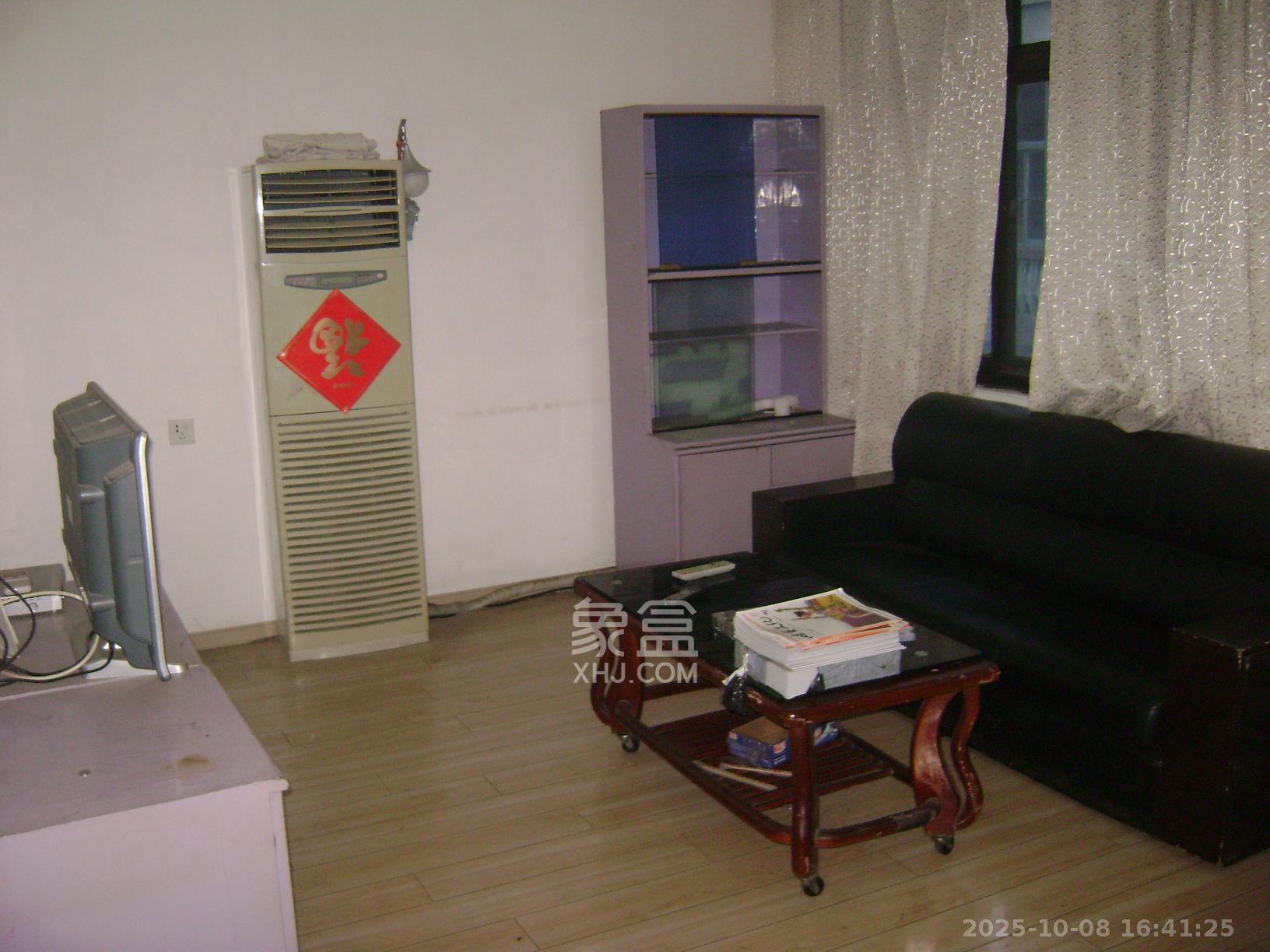 市直属机关宿舍  2室1厅1卫    1500.0元/月室内图