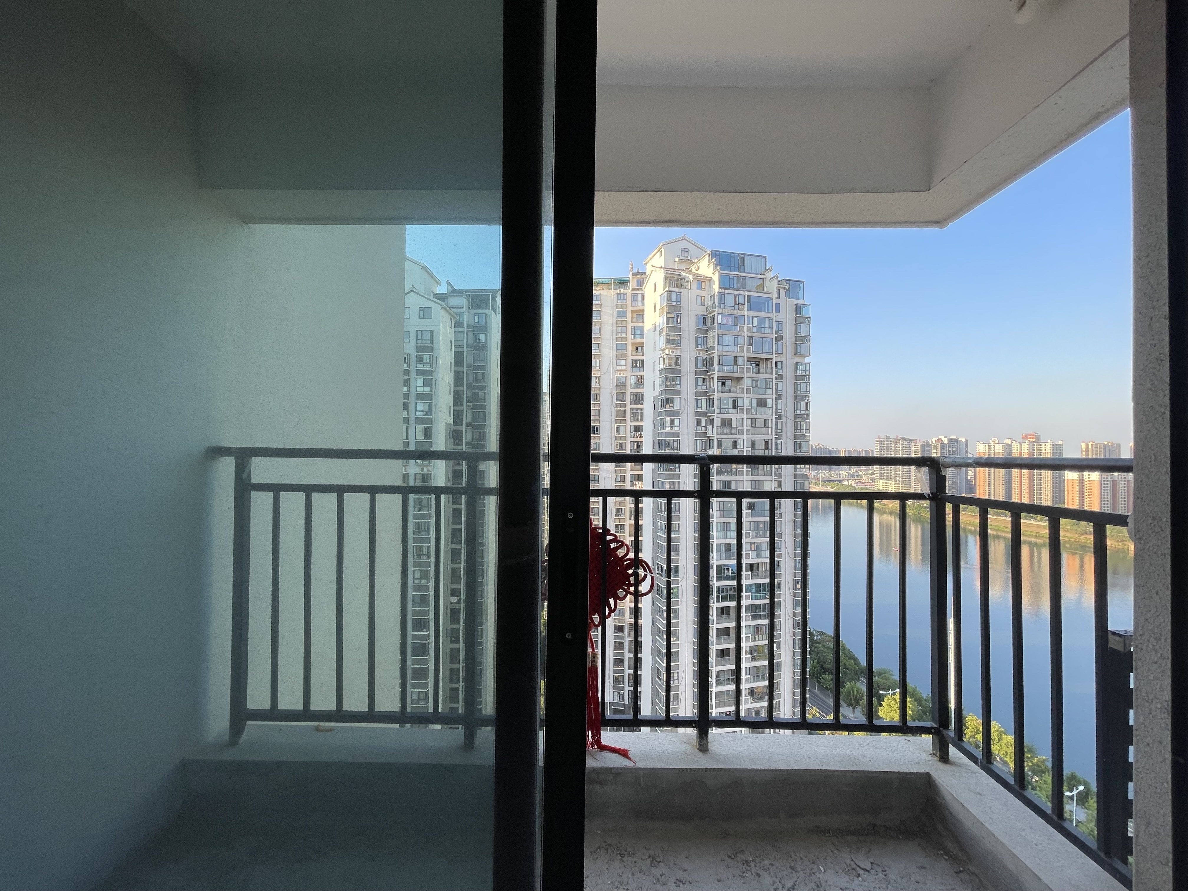 汇方雁归来  4室2厅2卫    89.8万客厅