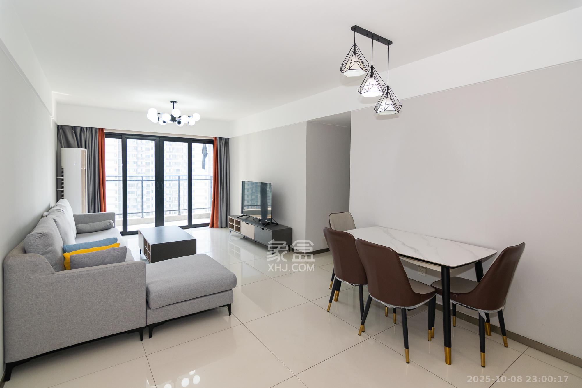 时代年华 3室2厅2卫 85.0万 时代年华 3室2厅2卫 85.0万客厅