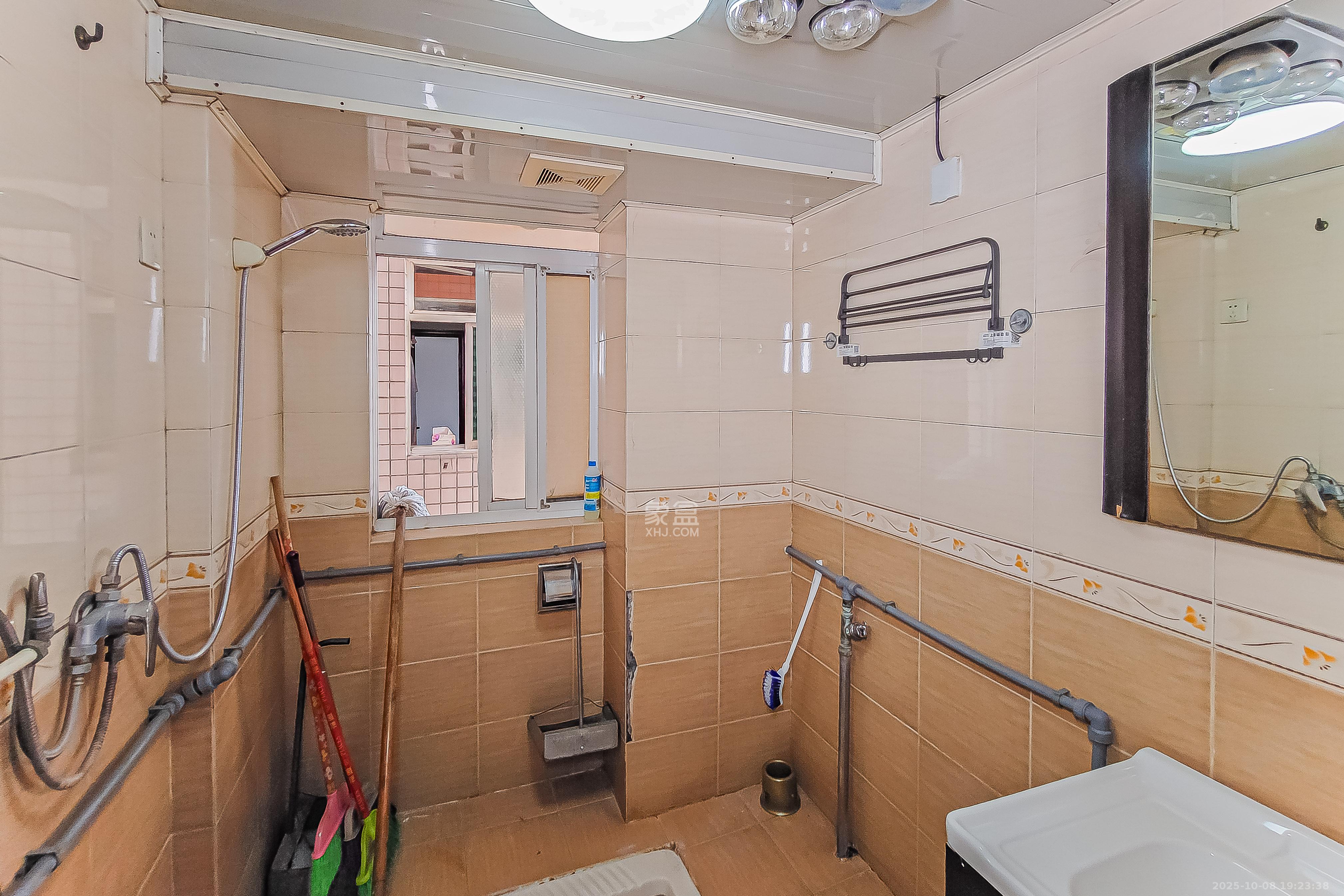 智邦家园  3室2厅2卫    98.0万卫生间