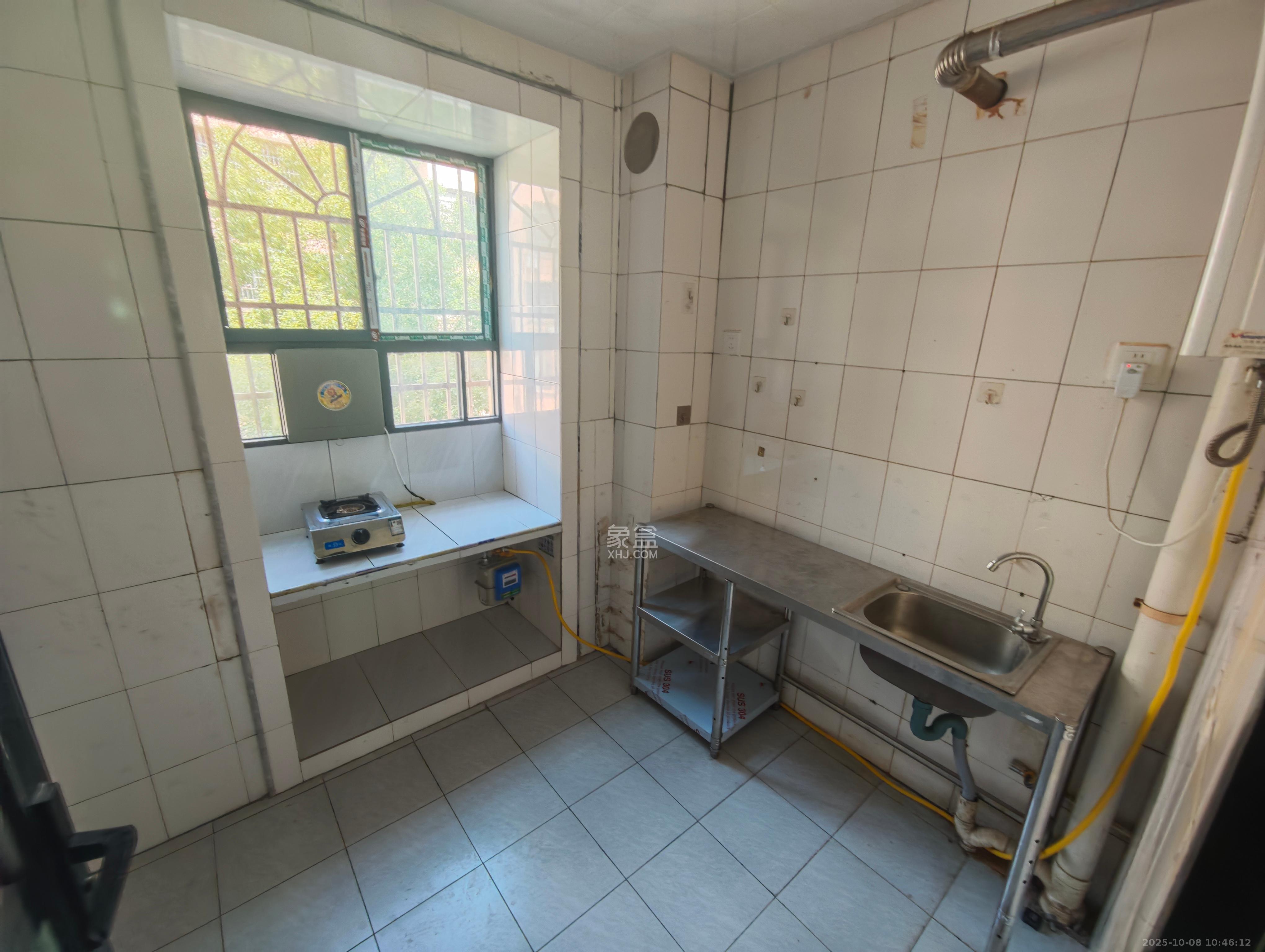 黄泥岭社区  2室2厅1卫    1800.0元/月 黄泥岭社区  2室2厅1卫    1800.0元/月室内图