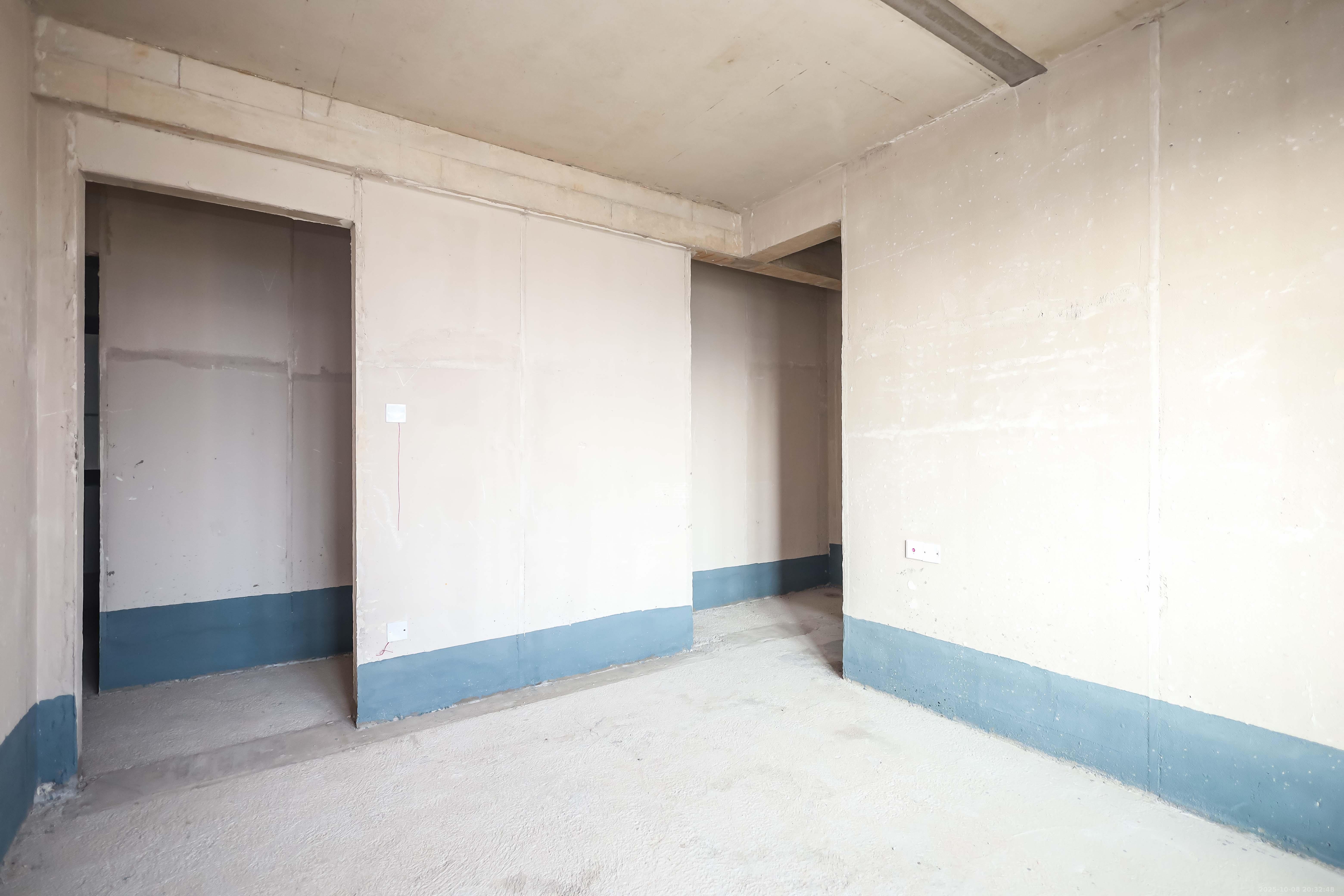 保利恒伟时光印象 4室2厅2卫 119.8万 保利恒伟时光印象 4室2厅2卫 119.8万卧室