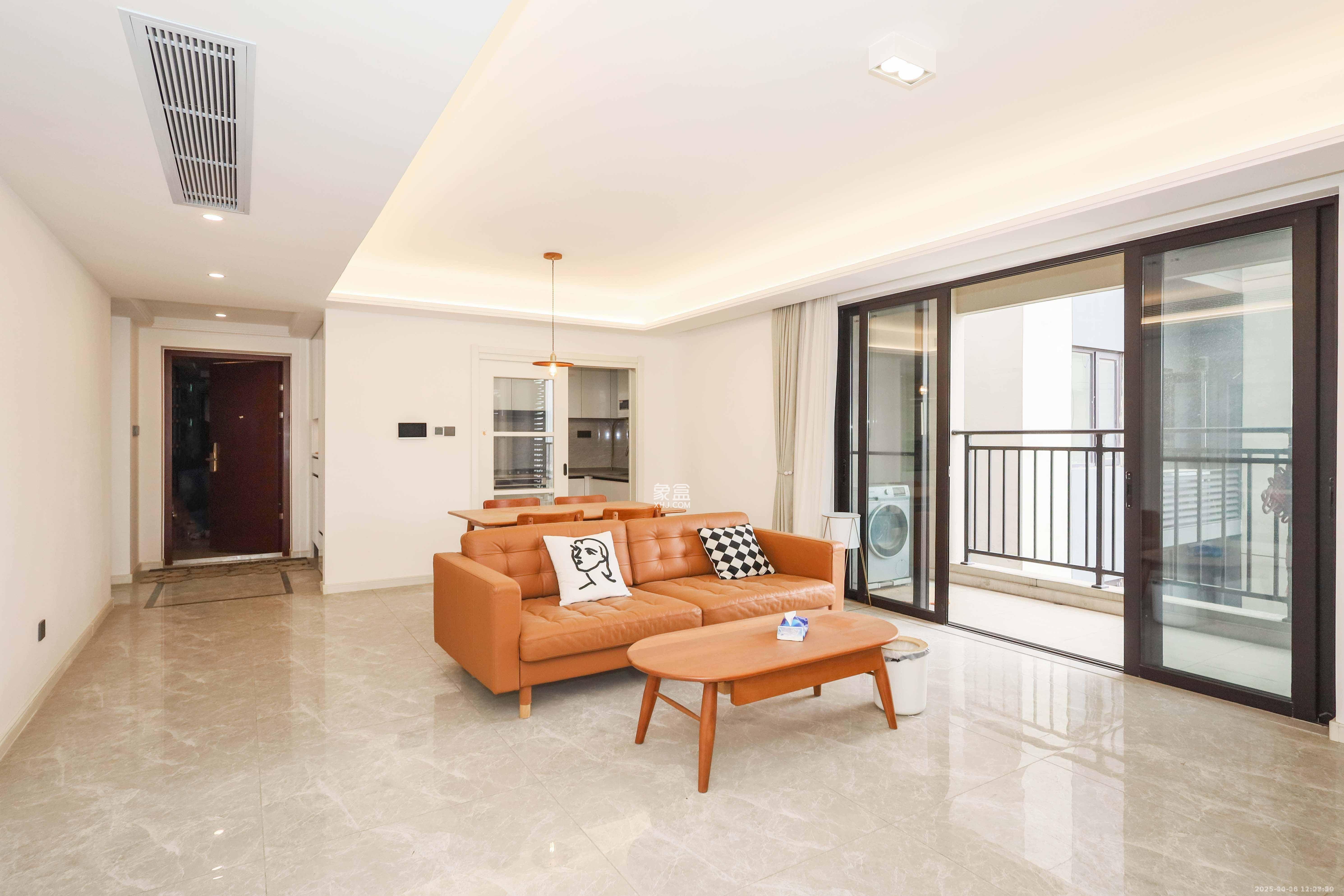 万科金色梦想A区  4室2厅2卫    3500.0元/月室内图