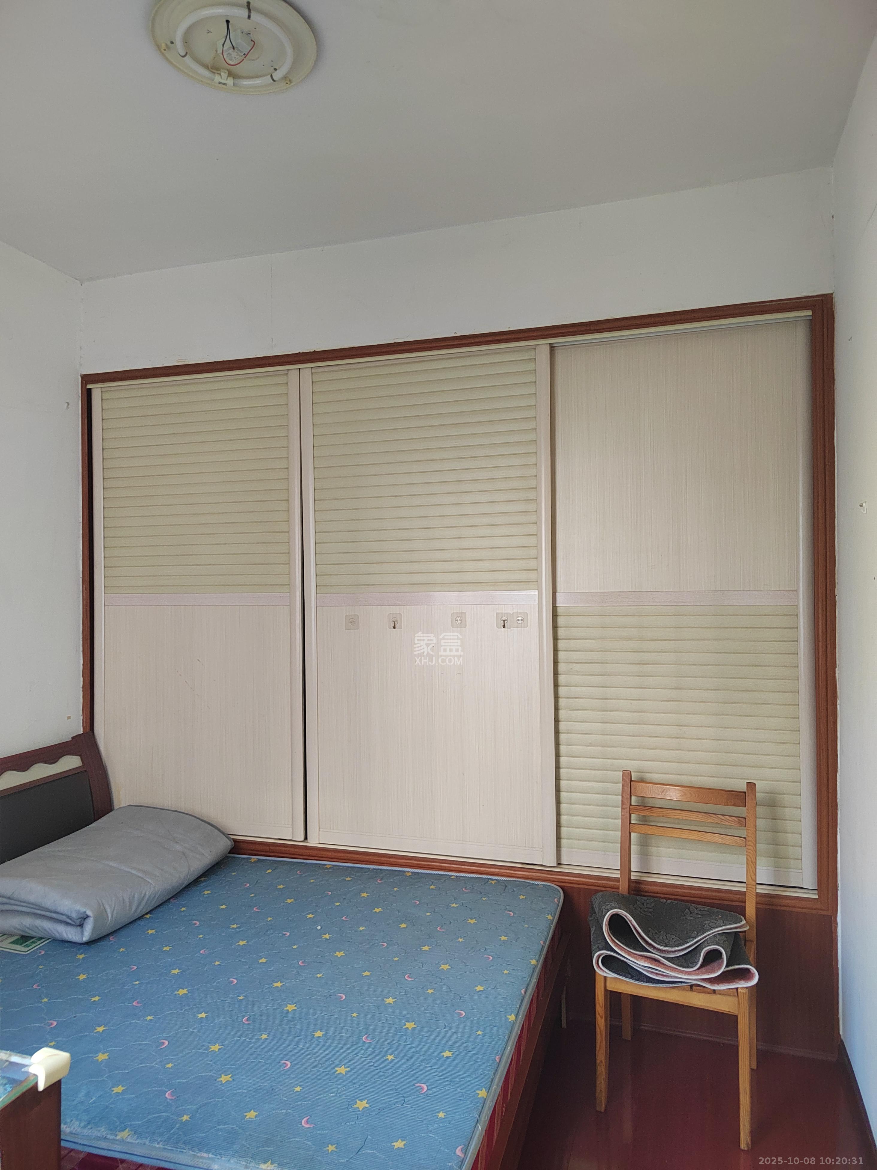 满庭芳小区  2室1厅1卫    1400.0元/月 满庭芳小区  2室1厅1卫    1400.0元/月室内图