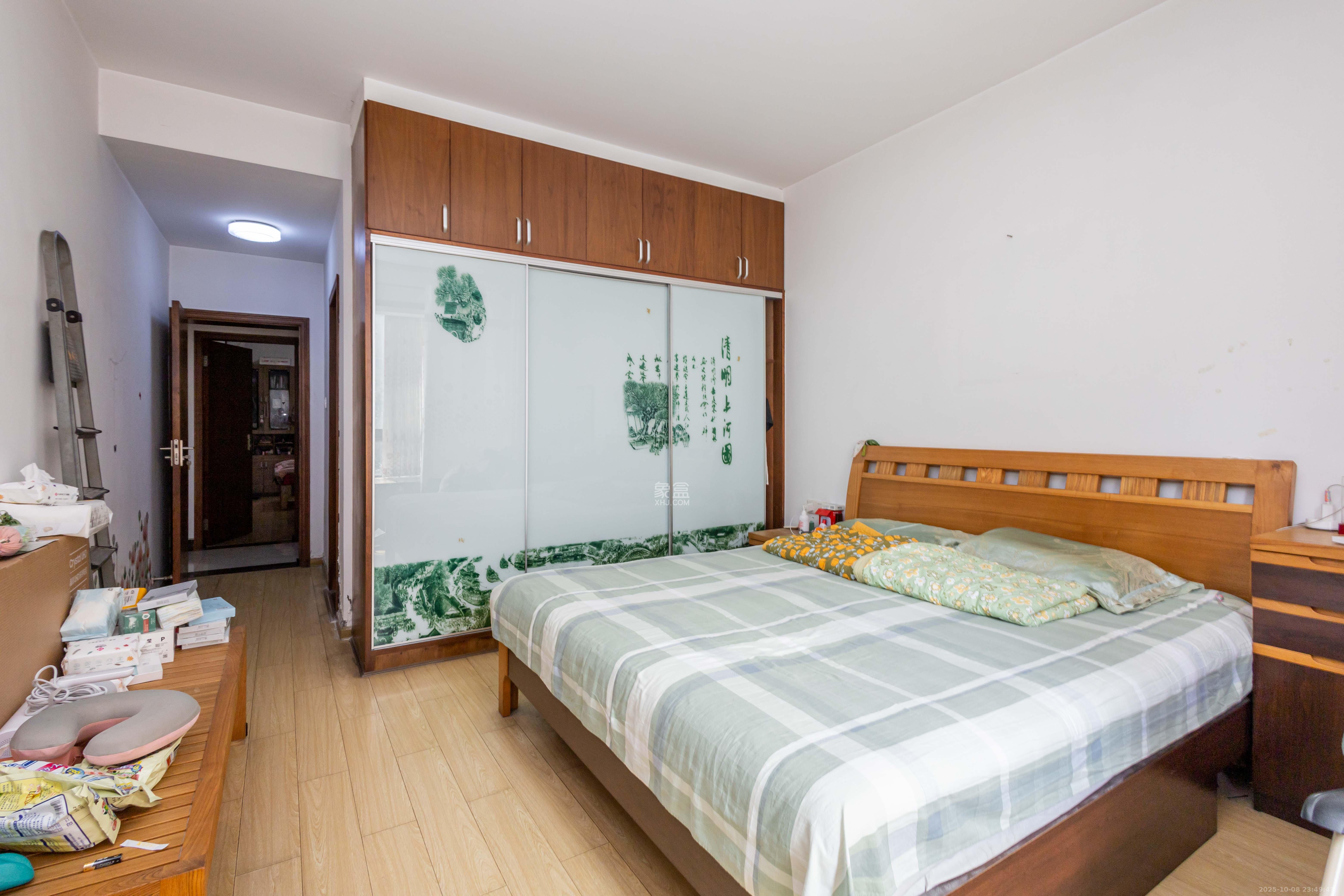 东业早安星城 4室2厅2卫 68.8万 东业早安星城 4室2厅2卫 68.8万卧室