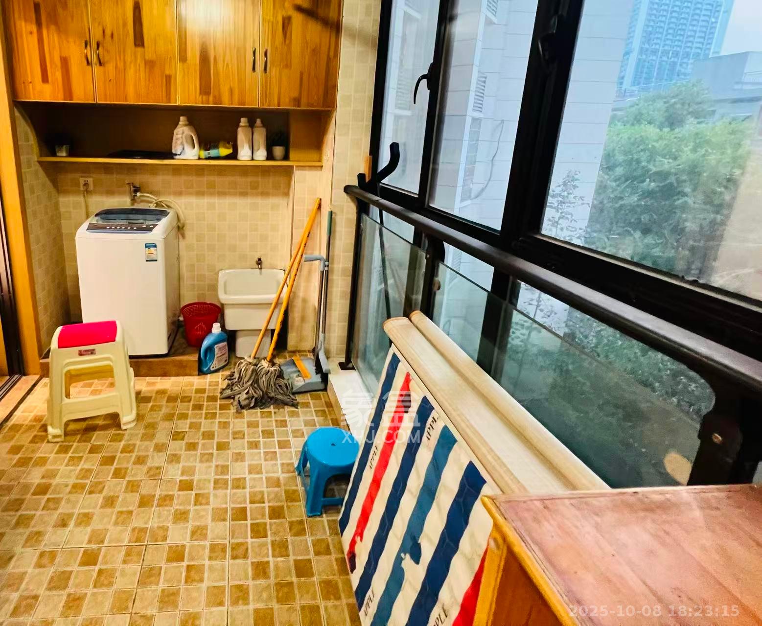 铂宫  3室2厅1卫    3700.0元/月 铂宫  3室2厅1卫    3700.0元/月