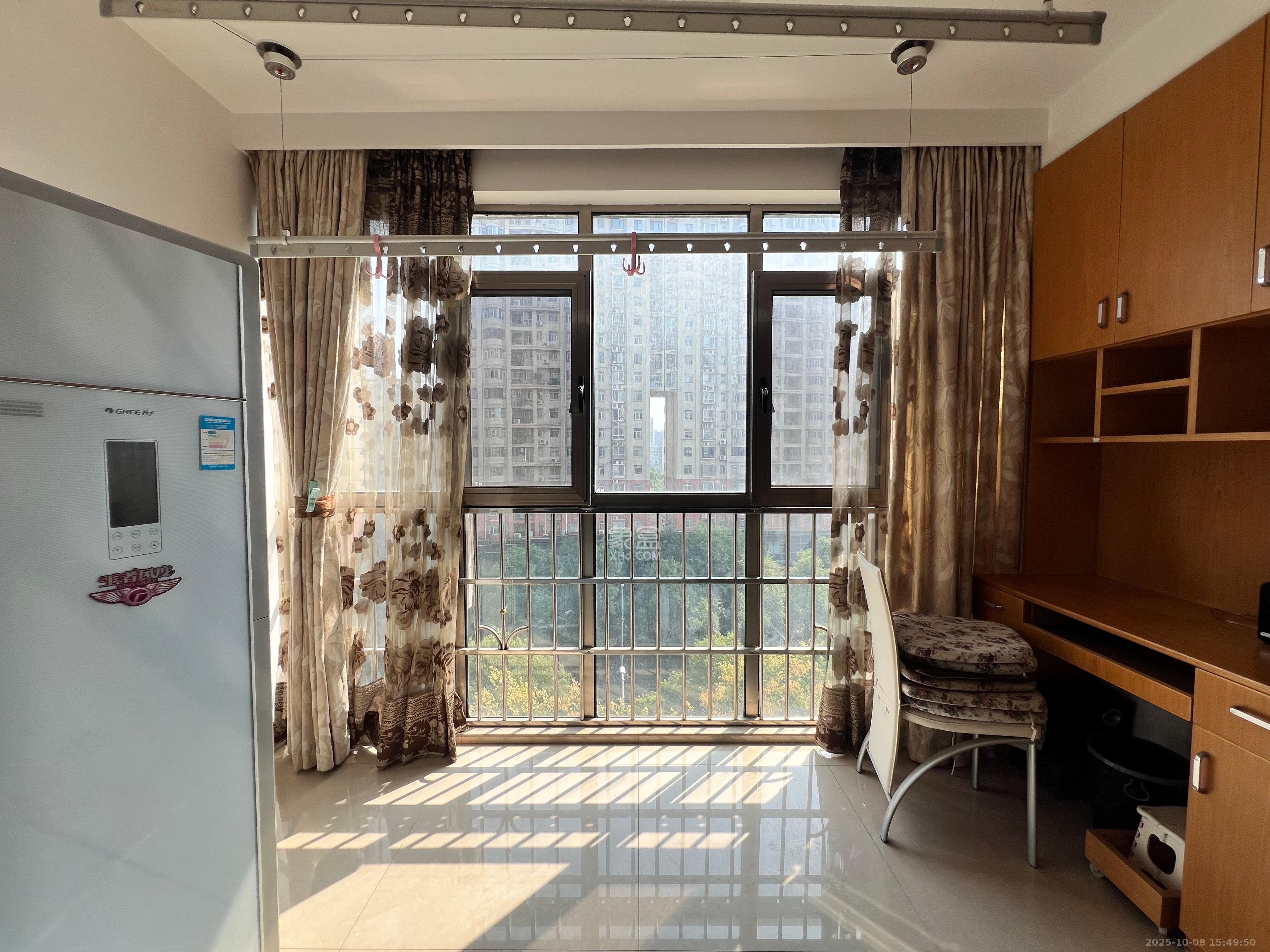 富兴嘉城(富兴汇中央) 2室2厅1卫 2300.0元/月 富兴嘉城(富兴汇中央) 2室2厅1卫 2300.0元/月室内图