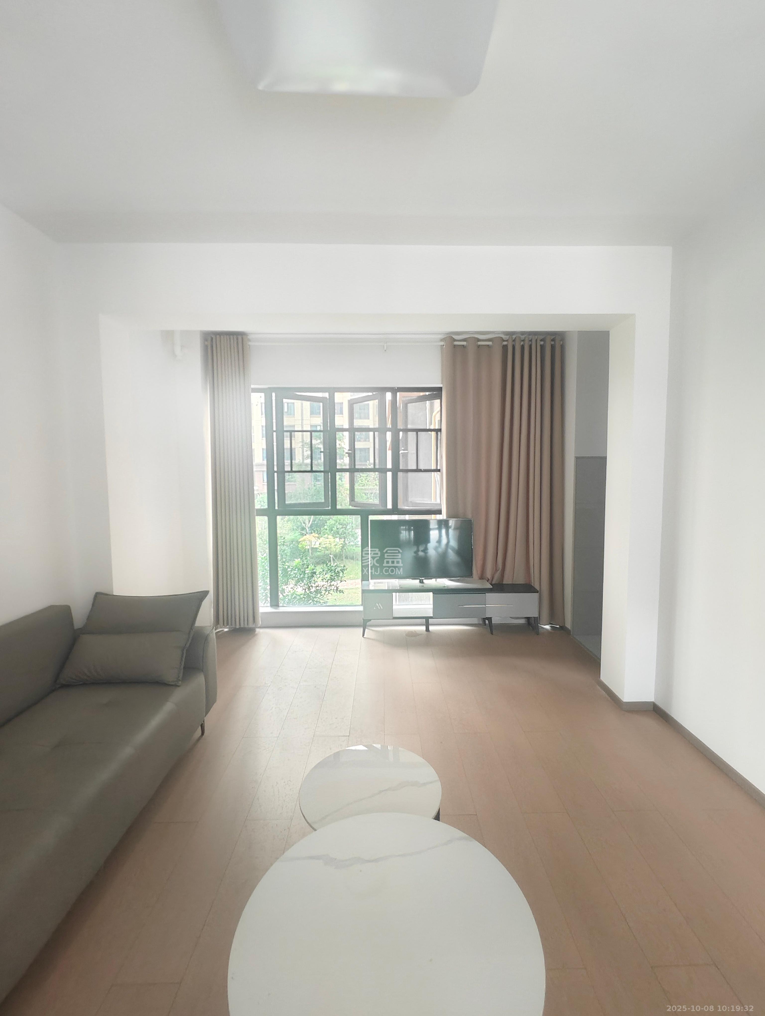 星雅美辰  3室2厅2卫    2400.0元/月 星雅美辰  3室2厅2卫    2400.0元/月