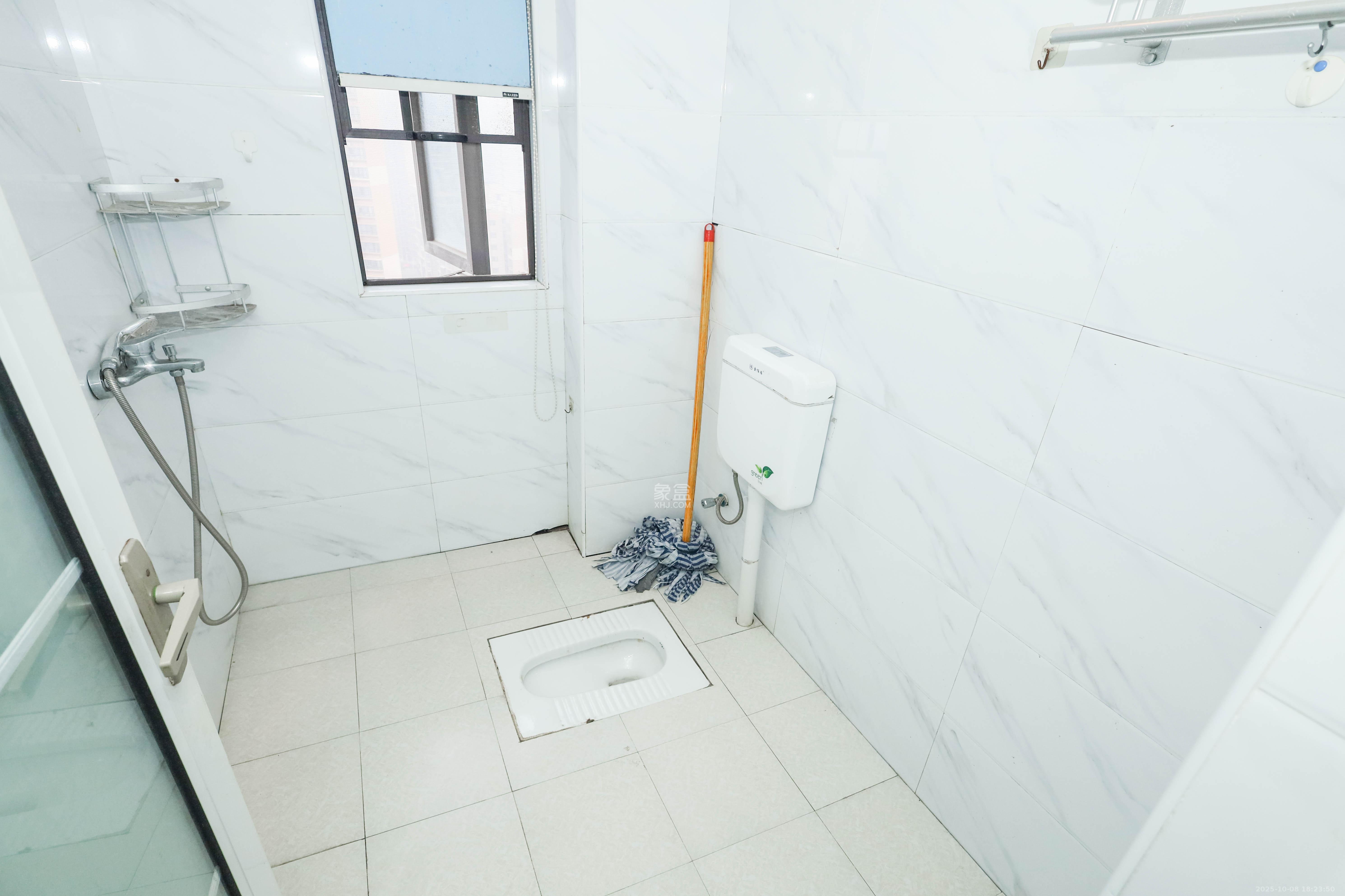 梅溪湖合能璞丽  3室2厅1卫    95.0万卫生间