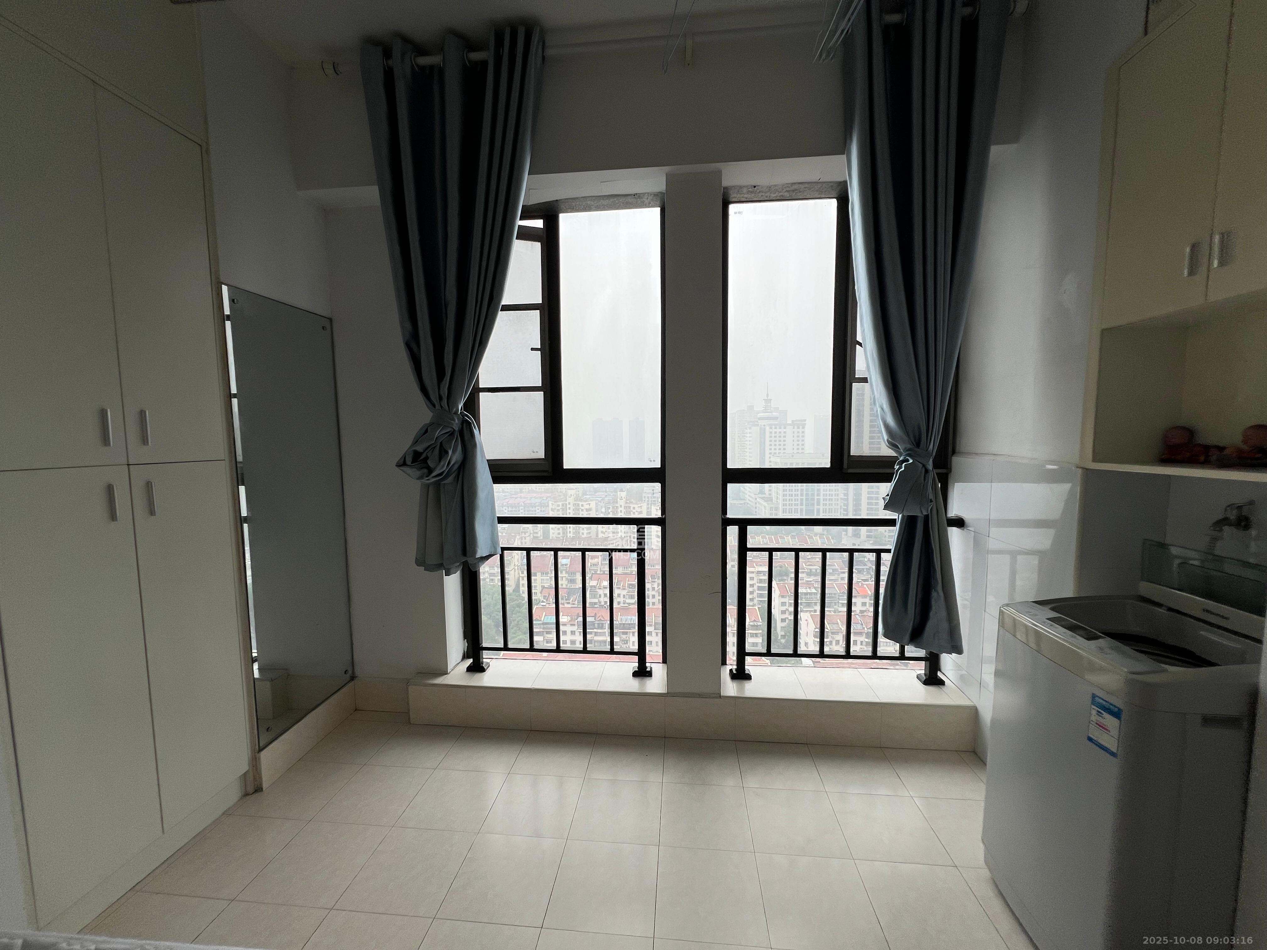 万象凯旋湾 1室1厅1卫 1400.0元/月 万象凯旋湾 1室1厅1卫 1400.0元/月室内图