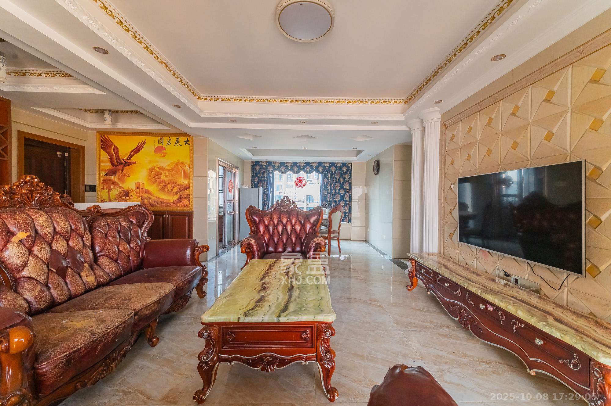 方略城市广场 3室2厅2卫 88.8万 方略城市广场 3室2厅2卫 88.8万客厅