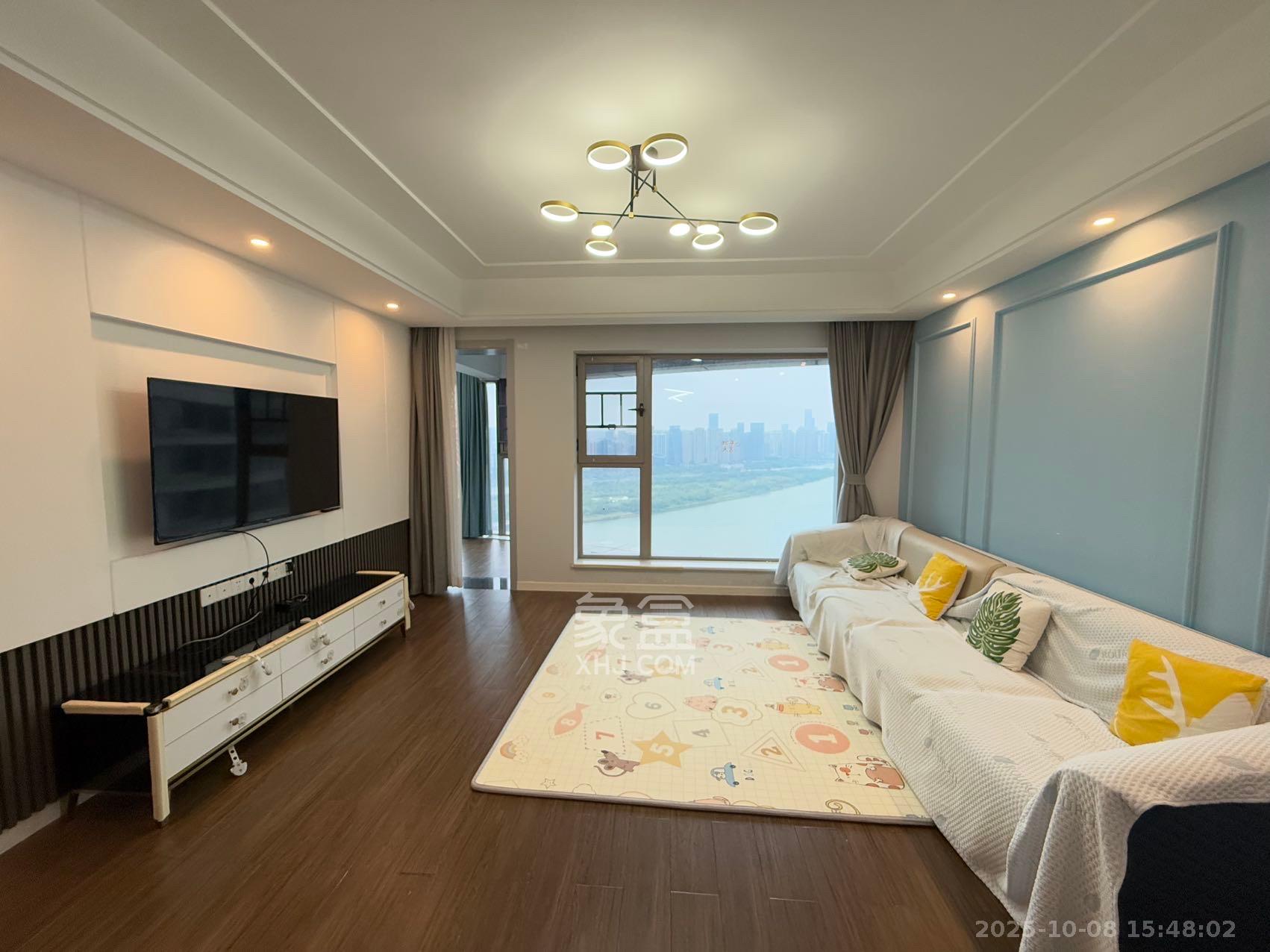 潮宗御苑  3室2厅1卫    5800.0元/月 潮宗御苑  3室2厅1卫    5800.0元/月