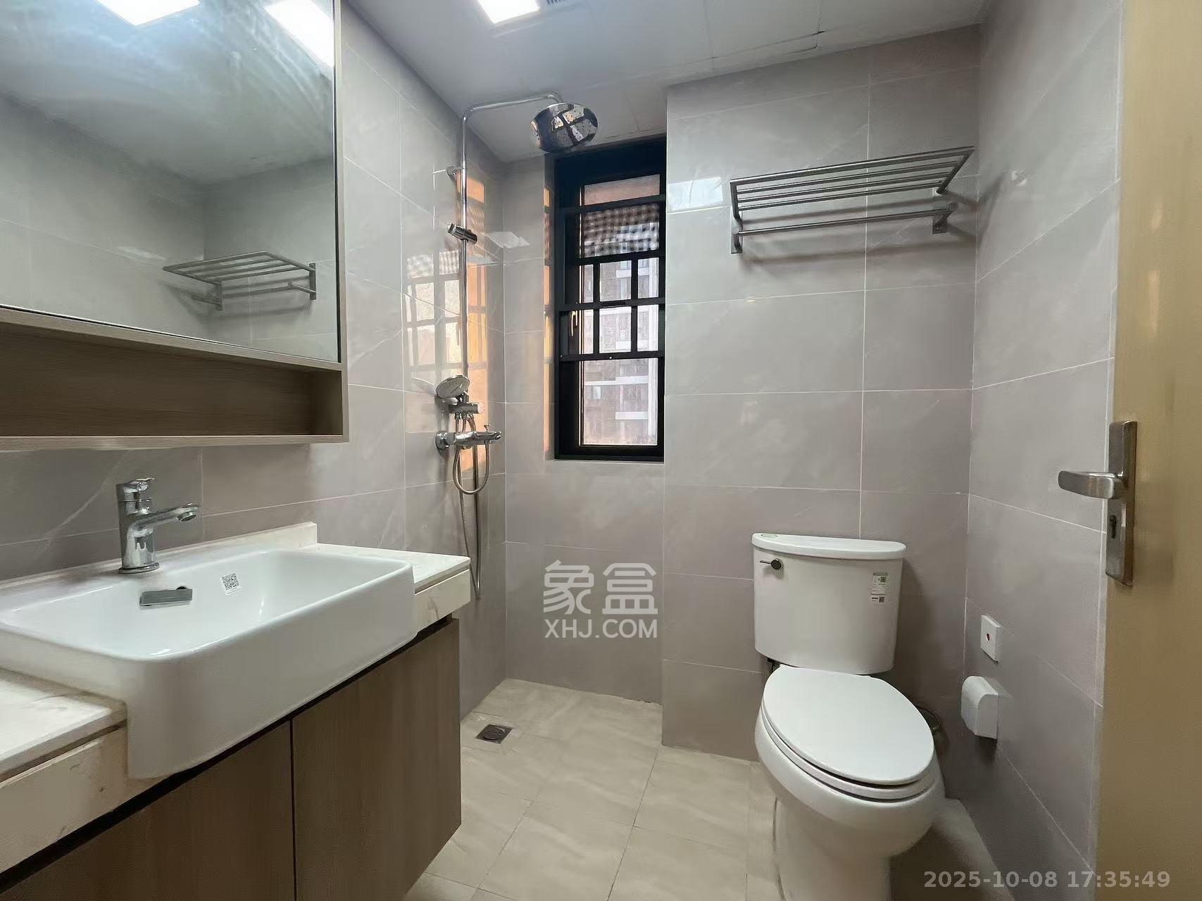 清控湖山雅居北区  3室2厅1卫    1800.0元/月室内图