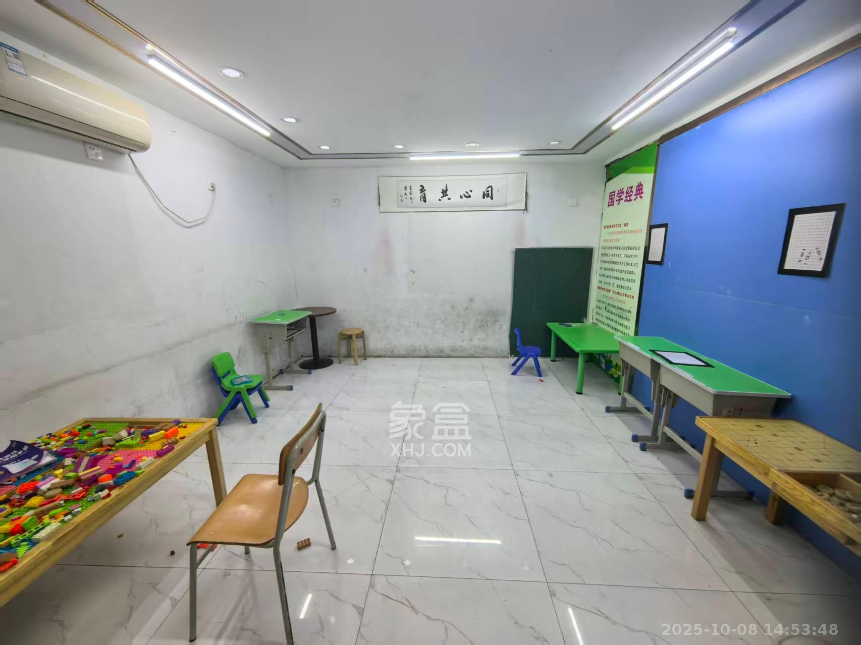 马王堆陶瓷建材新城 3室2厅2卫 2200.0元/月 马王堆陶瓷建材新城 3室2厅2卫 2200.0元/月室内图