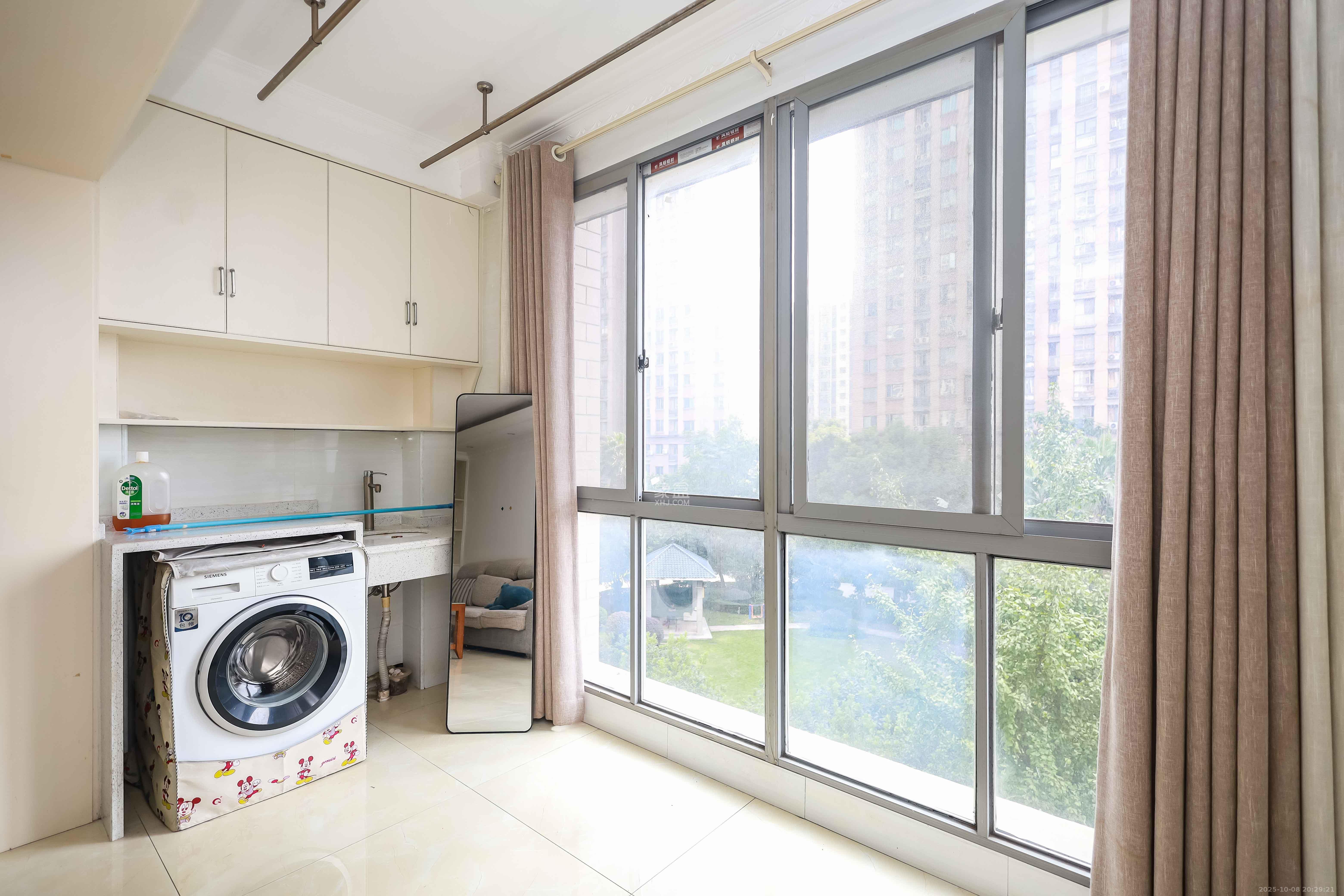 潇湘奥林匹克花园 3室2厅1卫 88.0万 潇湘奥林匹克花园 3室2厅1卫 88.0万阳台