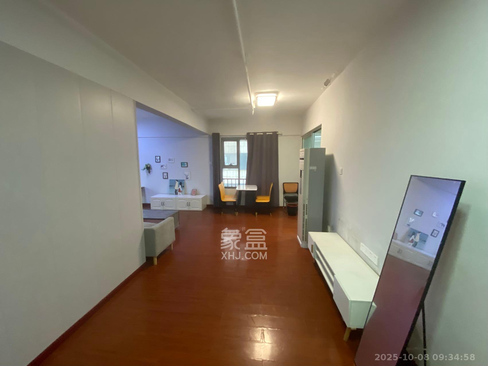 东怡外国(南湖一号)  1室1厅1卫    2000.0元/月 东怡外国(南湖一号)  1室1厅1卫    2000.0元/月室内图