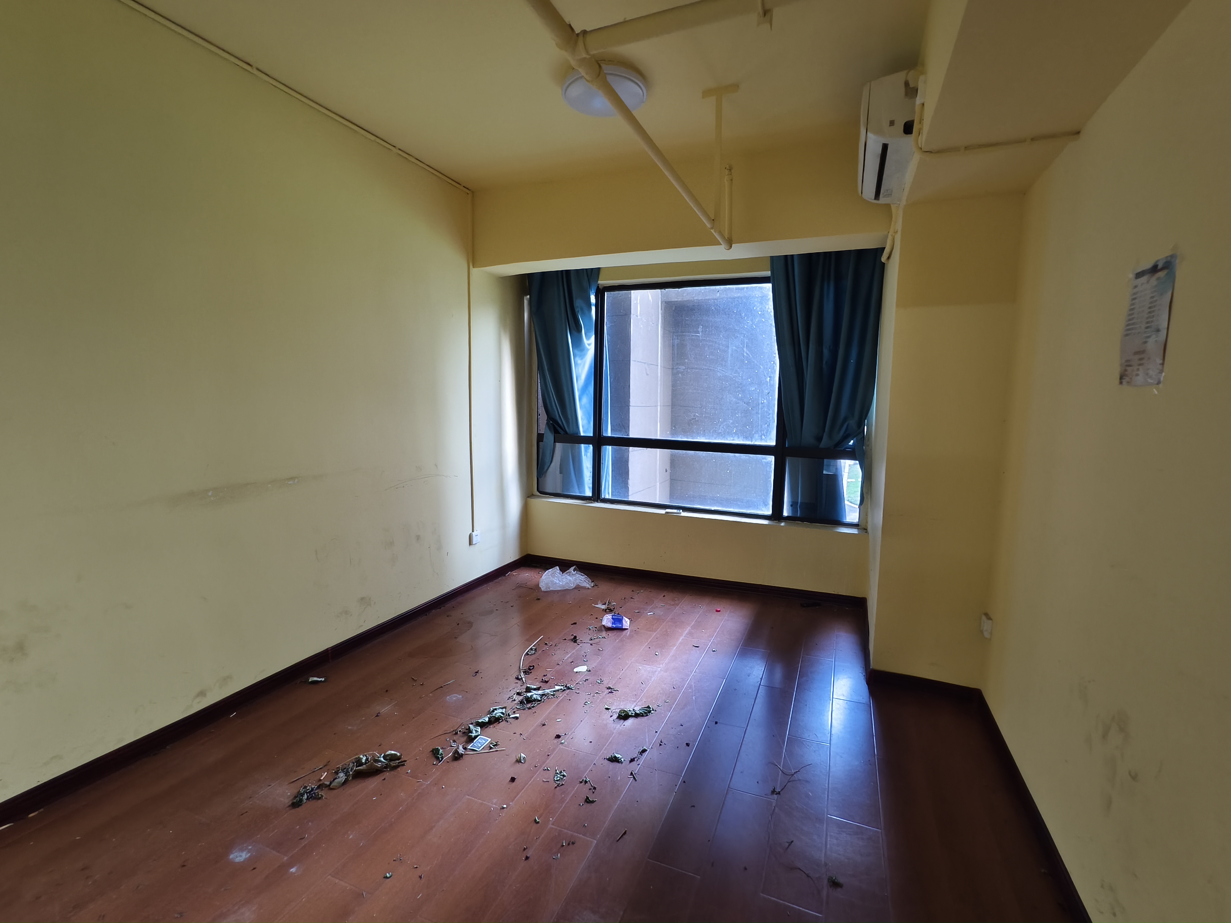 绿地海德公馆   150.0㎡      8000.0元/月室内图