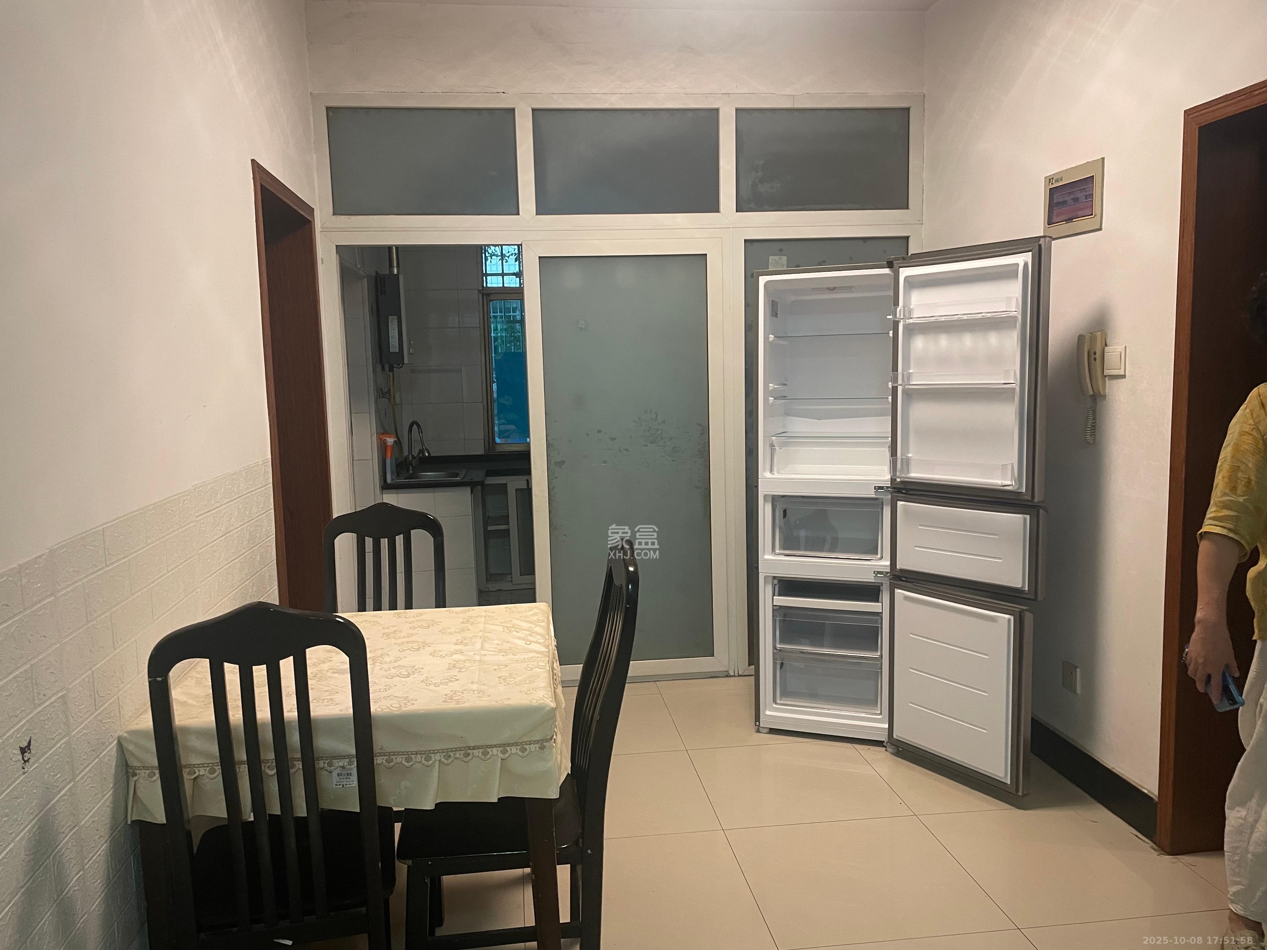 湘园社区(青山小区) 2室1厅1卫 1600.0元/月 湘园社区(青山小区) 2室1厅1卫 1600.0元/月室内图