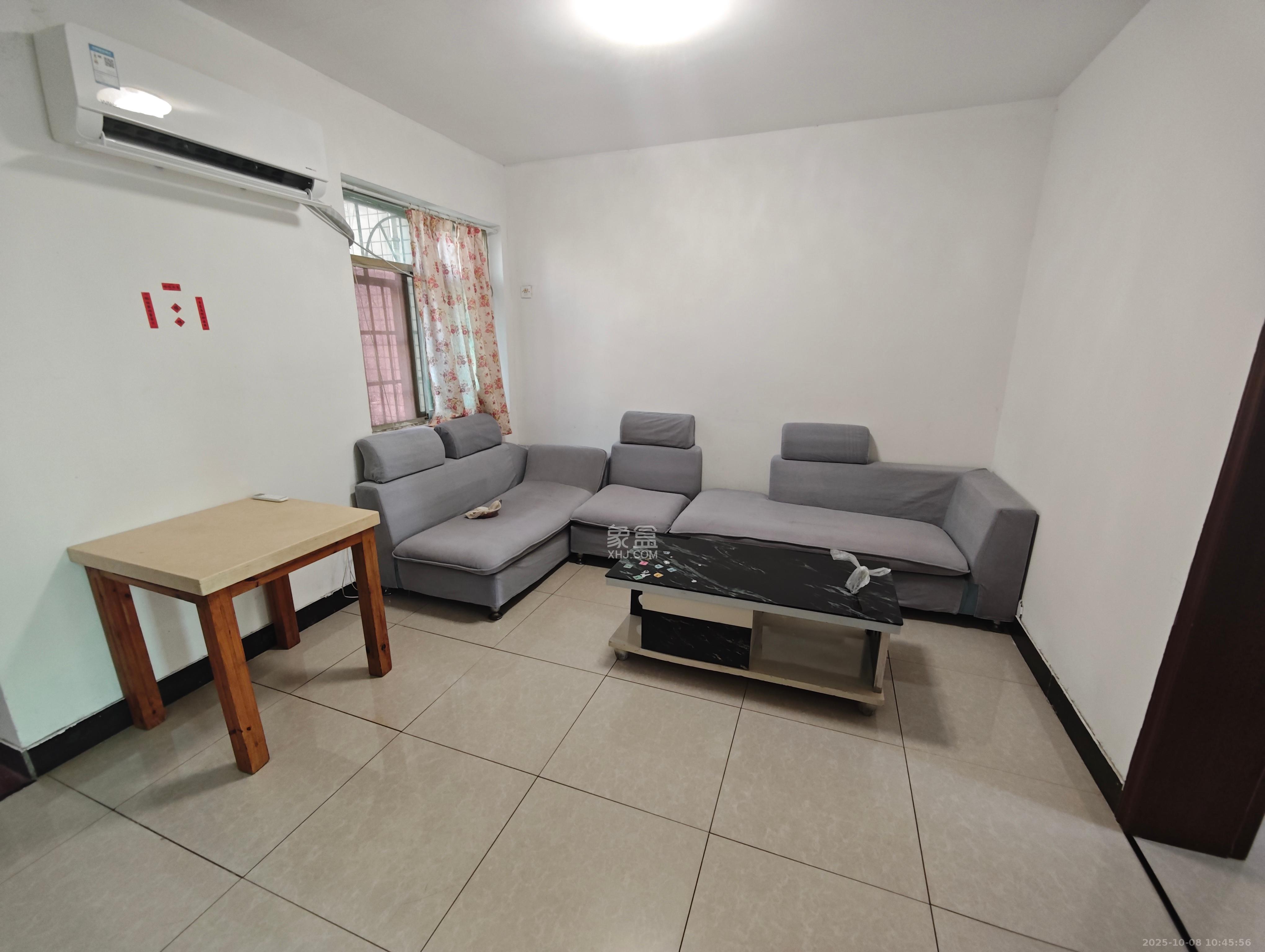 黄泥岭社区  2室2厅1卫    1800.0元/月 黄泥岭社区  2室2厅1卫    1800.0元/月