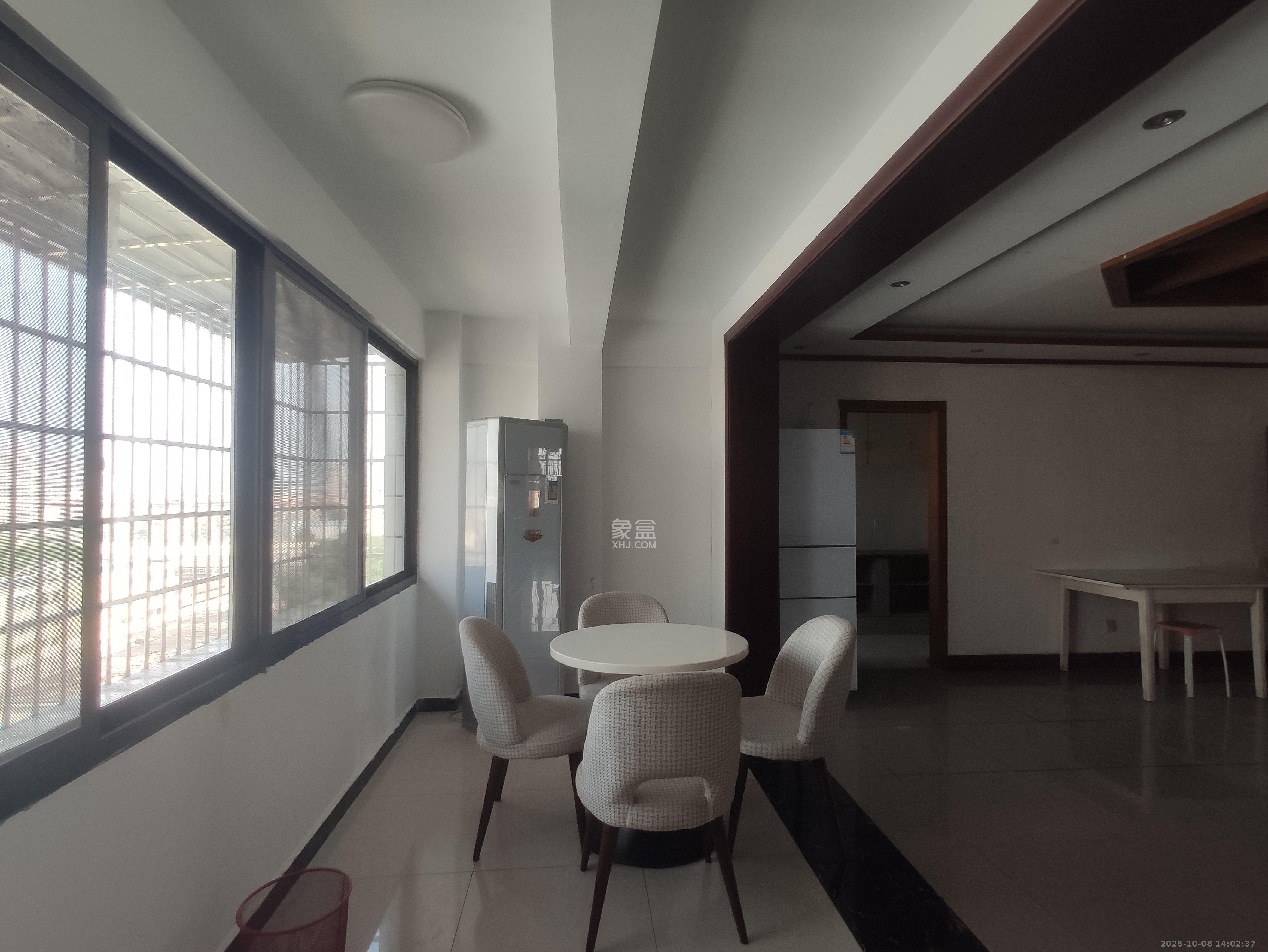 广铁六公司宿舍 2室2厅1卫 1800.0元/月 广铁六公司宿舍 2室2厅1卫 1800.0元/月室内图