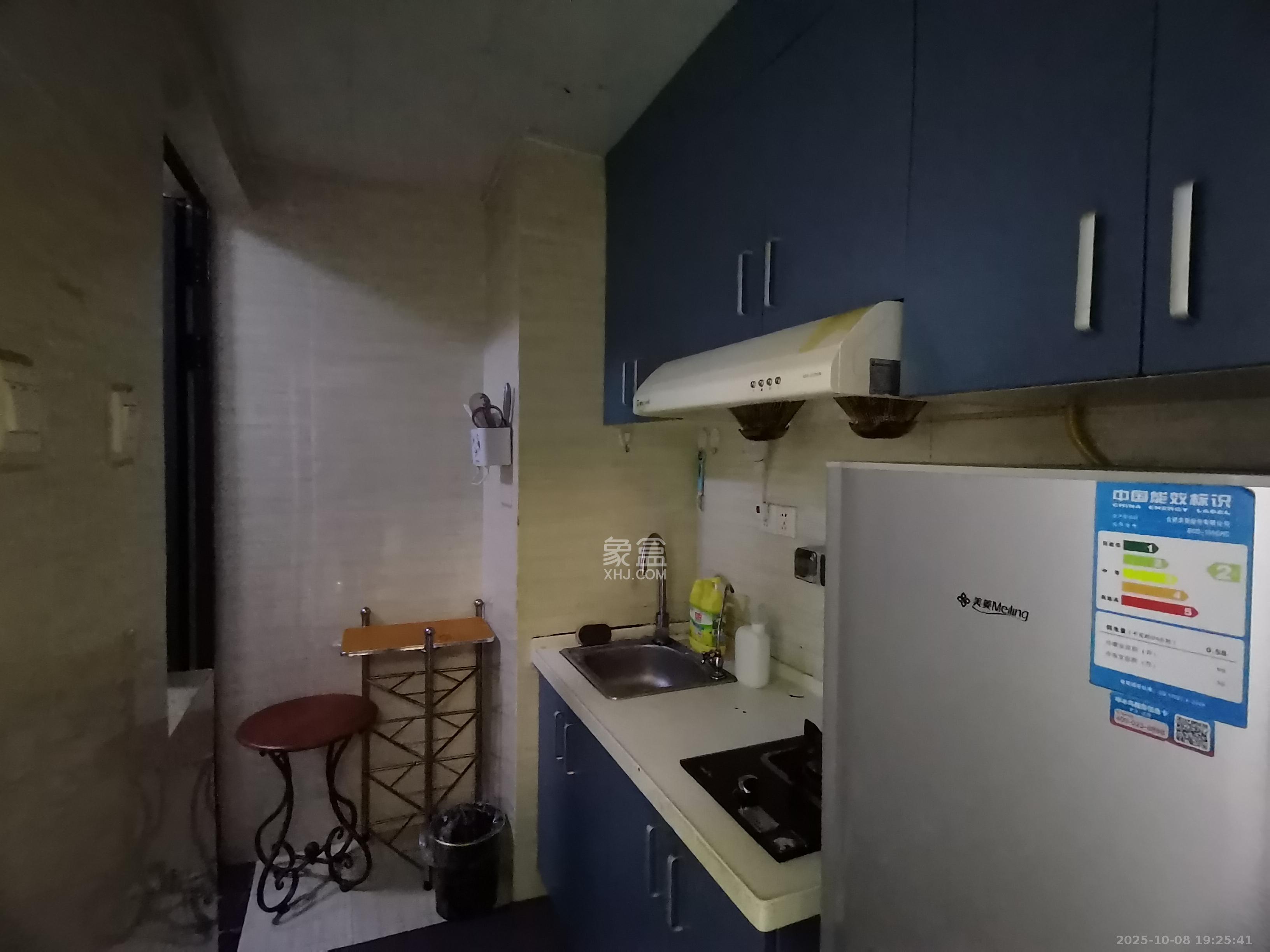 中建芙蓉工社 2室1厅1卫 1700.0元/月 中建芙蓉工社 2室1厅1卫 1700.0元/月室内图